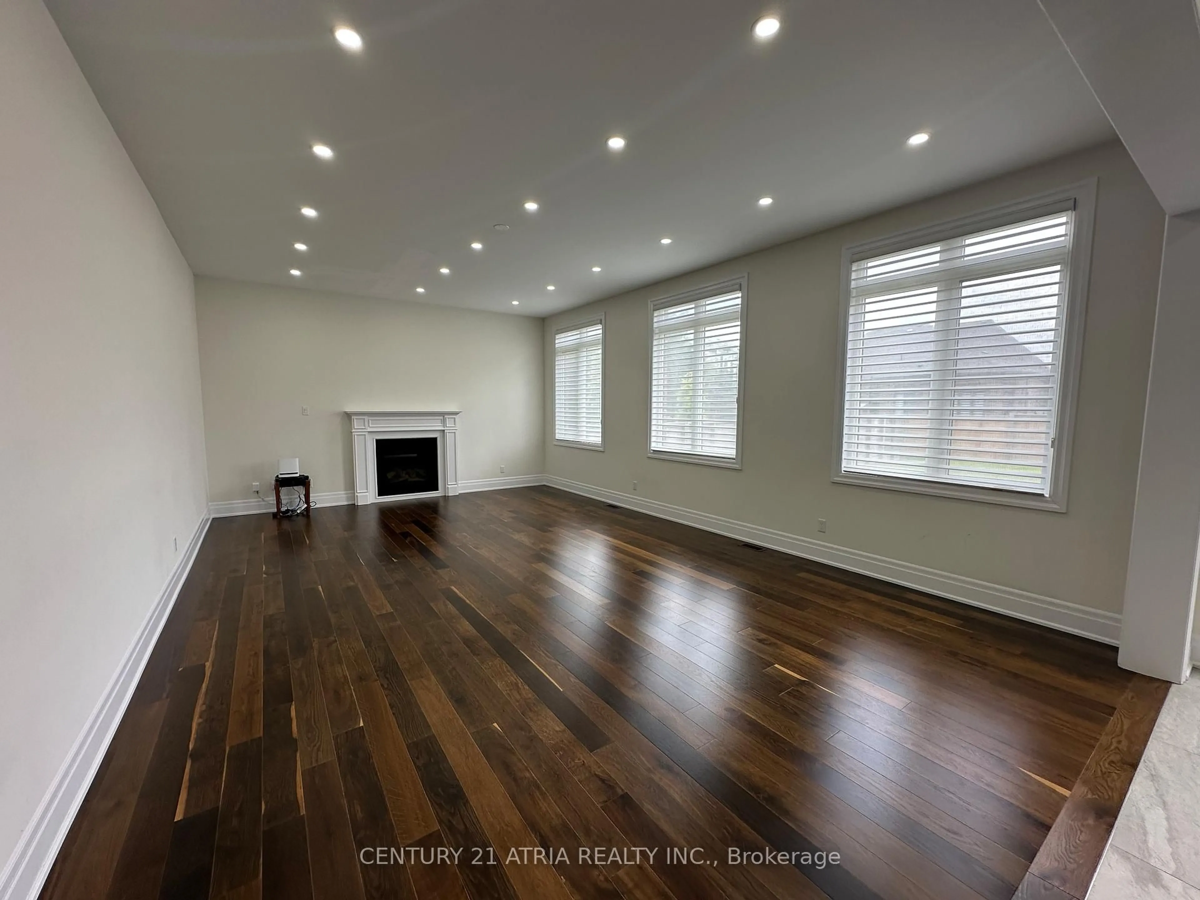 A pic of a room for 19 Mumberson St, Innisfil Ontario L0L 1L0
