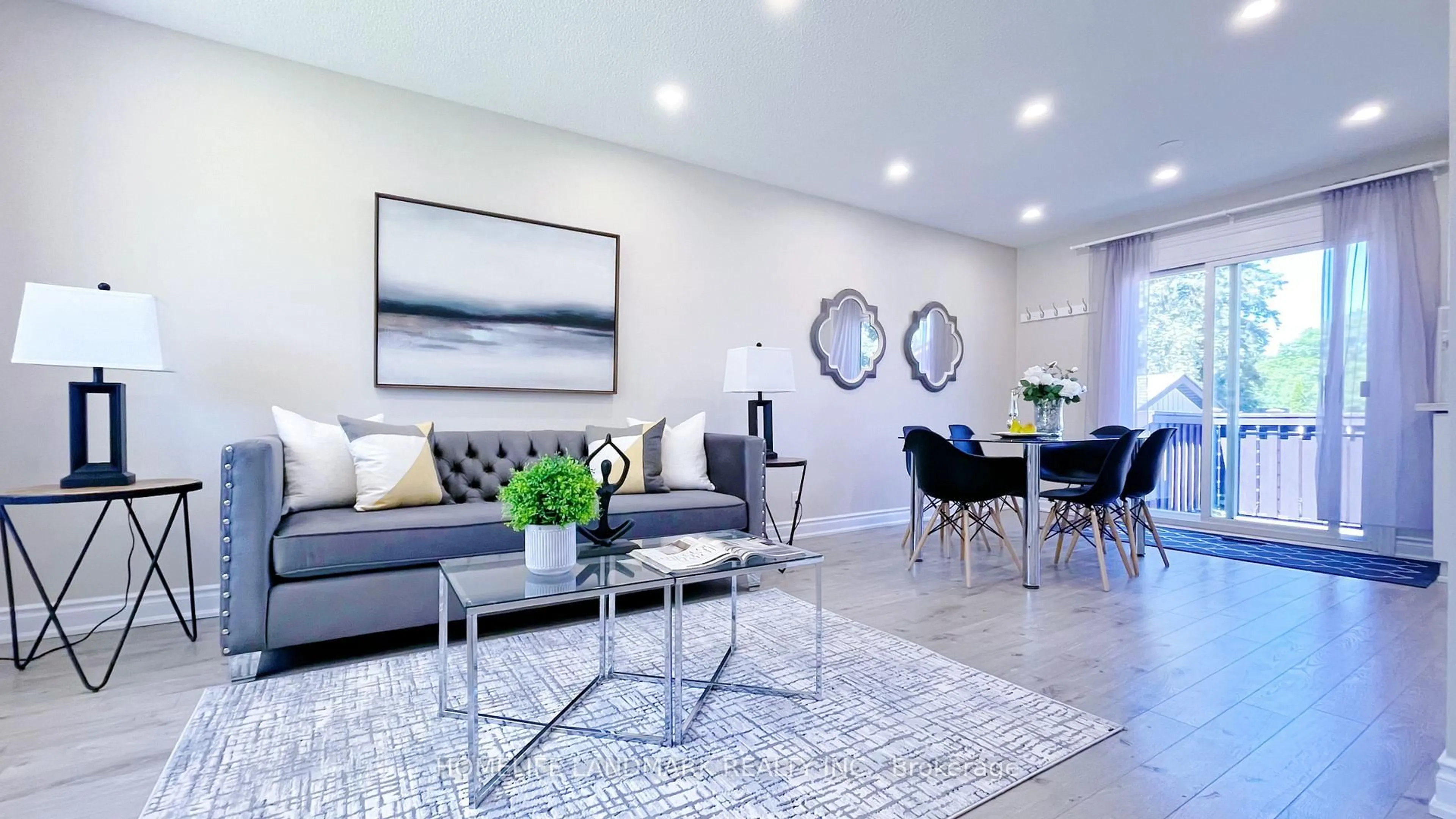 Living room with furniture, unknown for 5 Johnson Rd, Aurora Ontario L4G 2A1