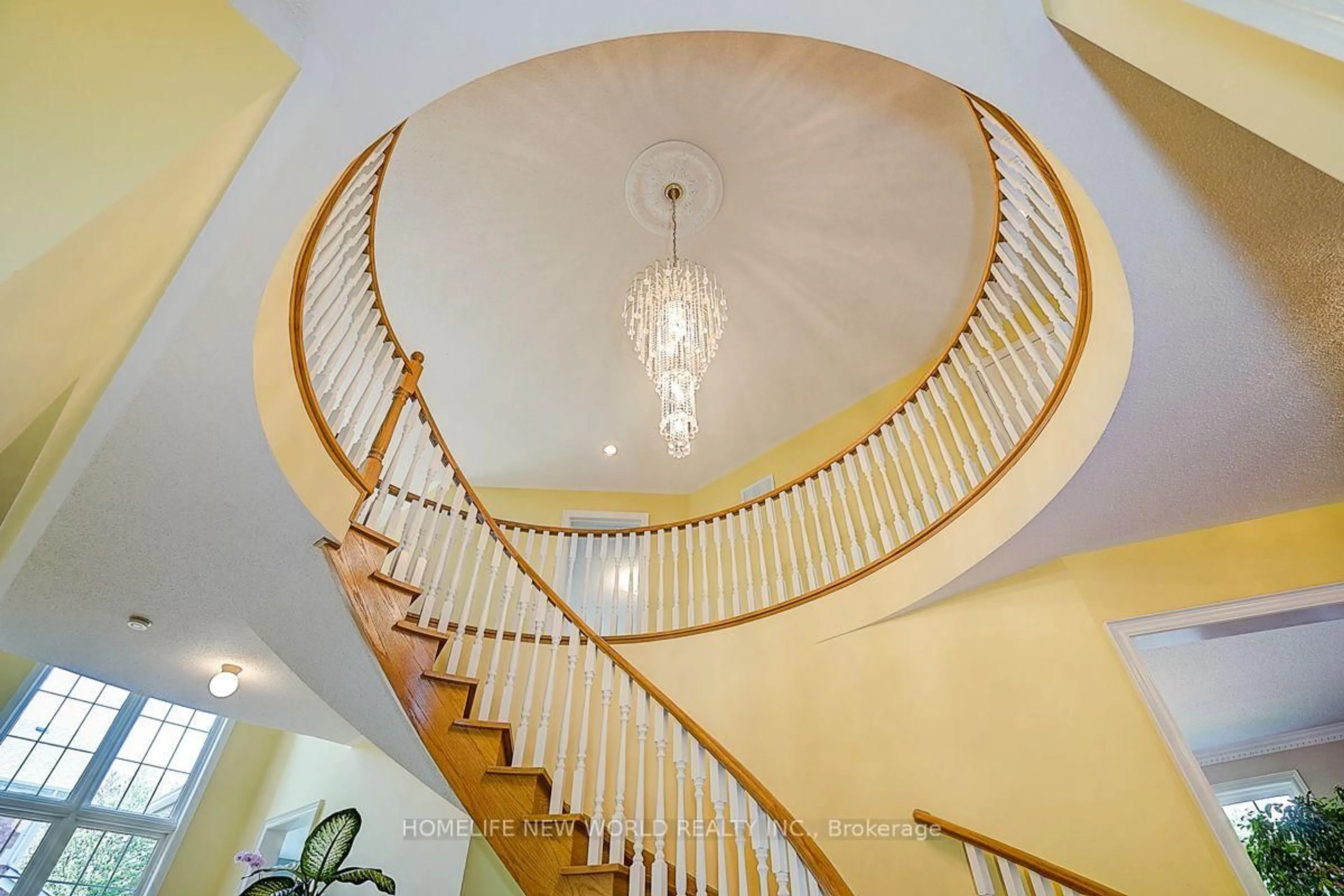Stairs for 133 White Lotus Circ, Markham Ontario L6C 1V7