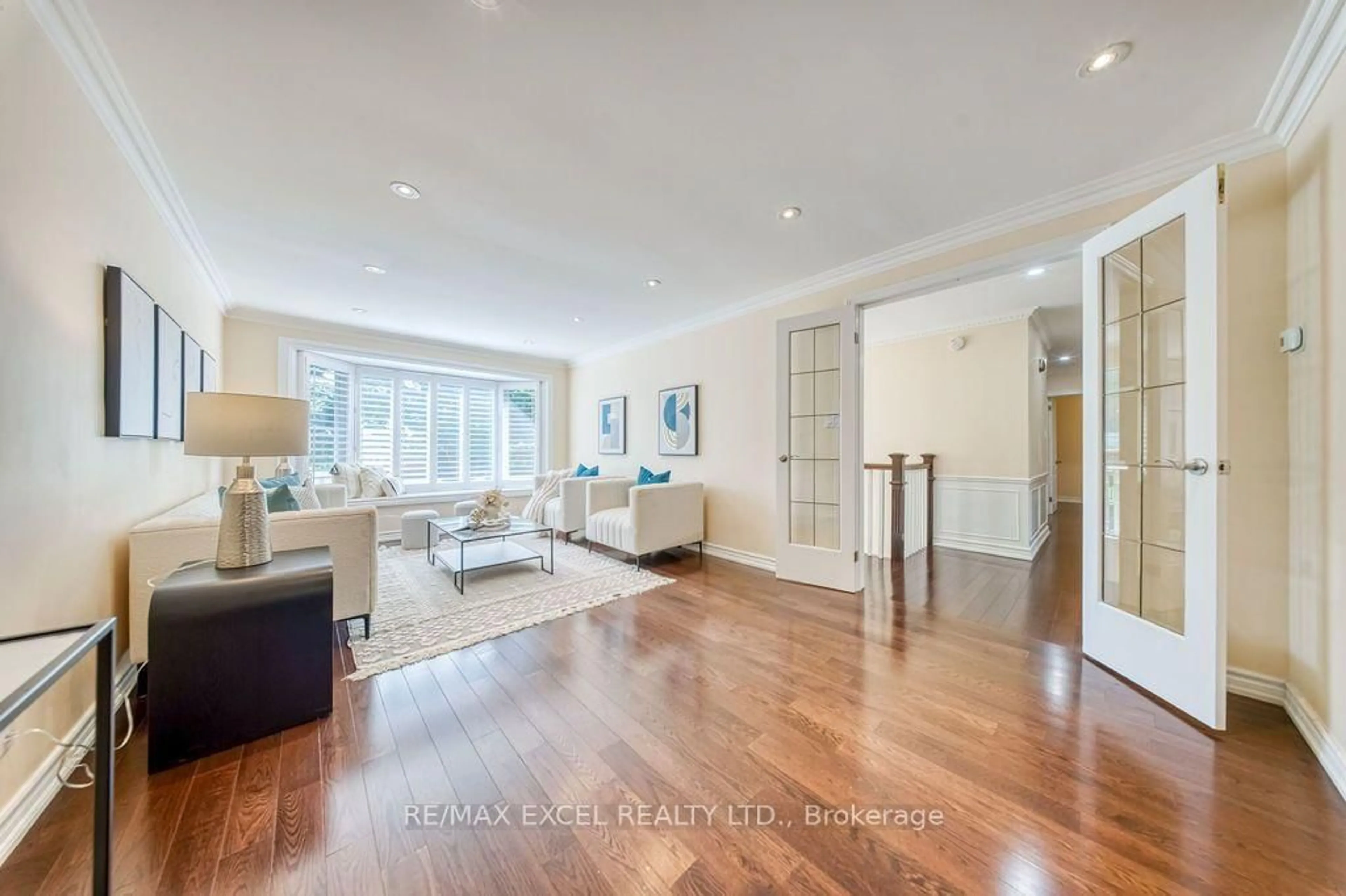 Living room with furniture, unknown for 120 Drakefield Rd, Markham Ontario L3P 1H1