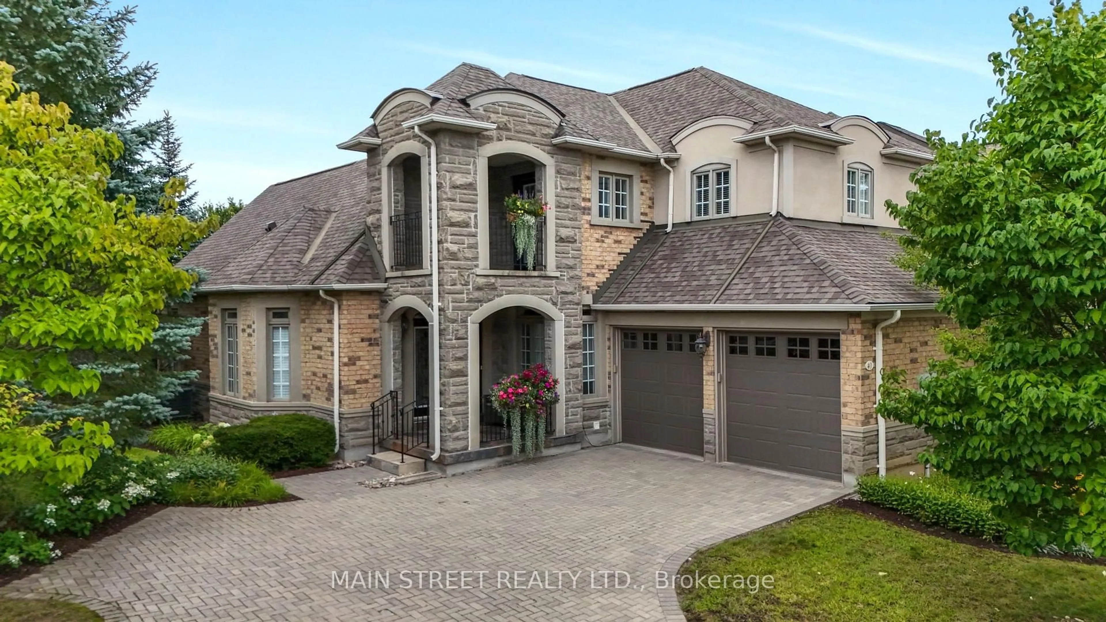 Home with brick exterior material, street for 40 Tucker Crt, Aurora Ontario L4G 7T1