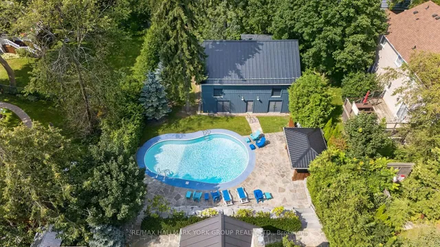 150 Lorne Ave, Newmarket 2