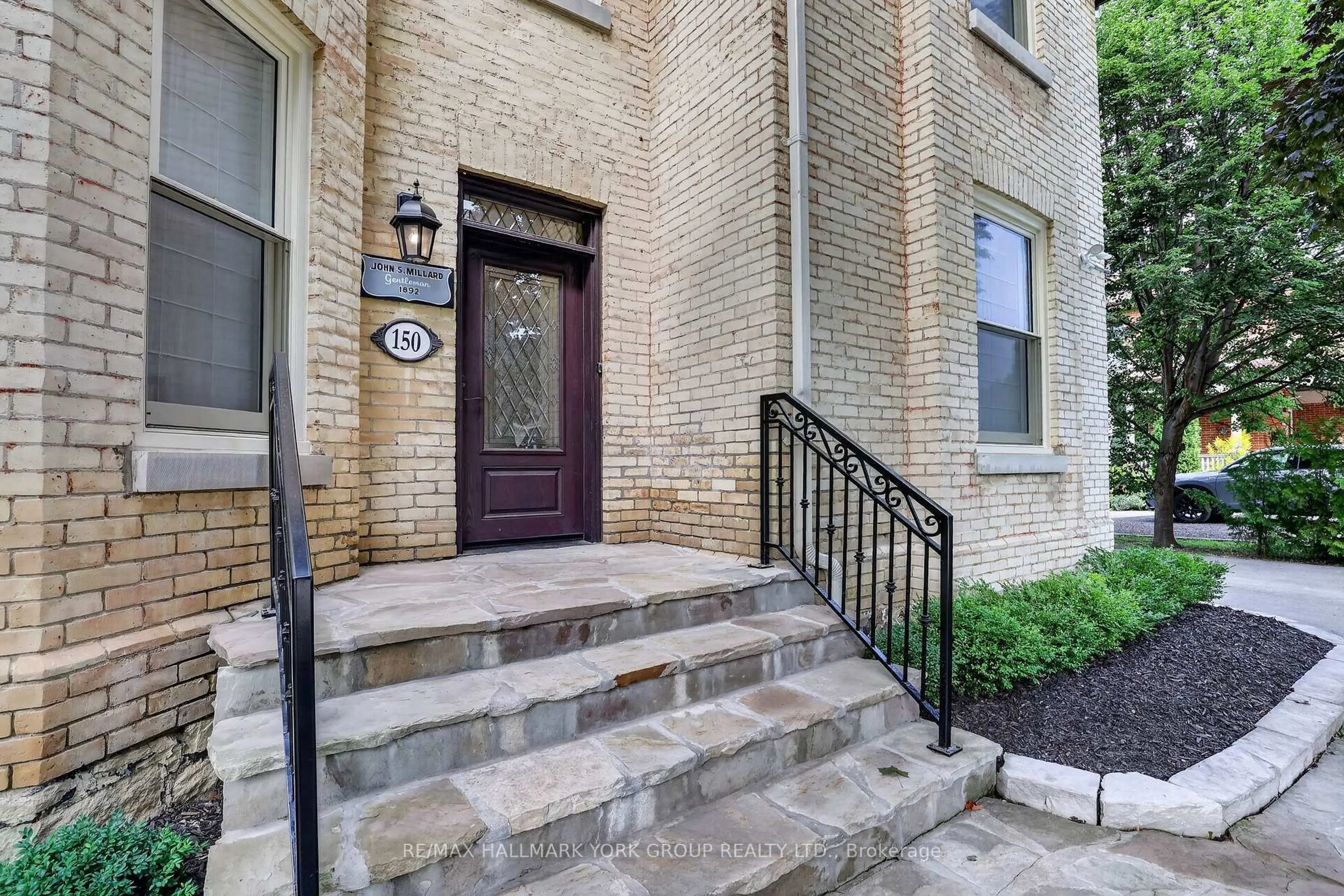 Unknown for 150 Lorne Ave, Newmarket Ontario L3Y 4J7