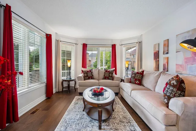 33 Redbud St, Markham 3
