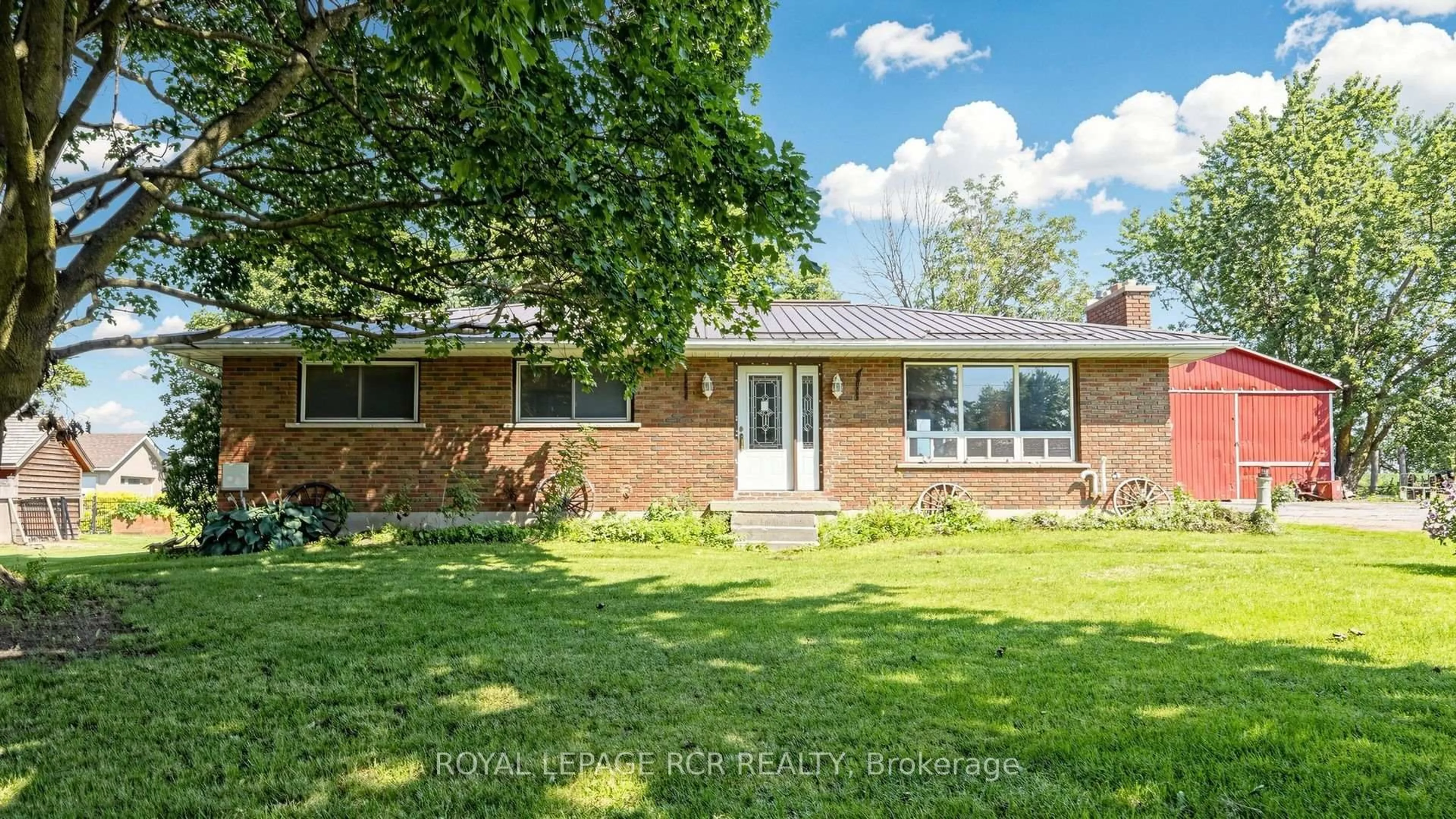 Home with brick exterior material, street for 4244 4th Line, Bradford West Gwillimbury Ontario L3Z 0Y7
