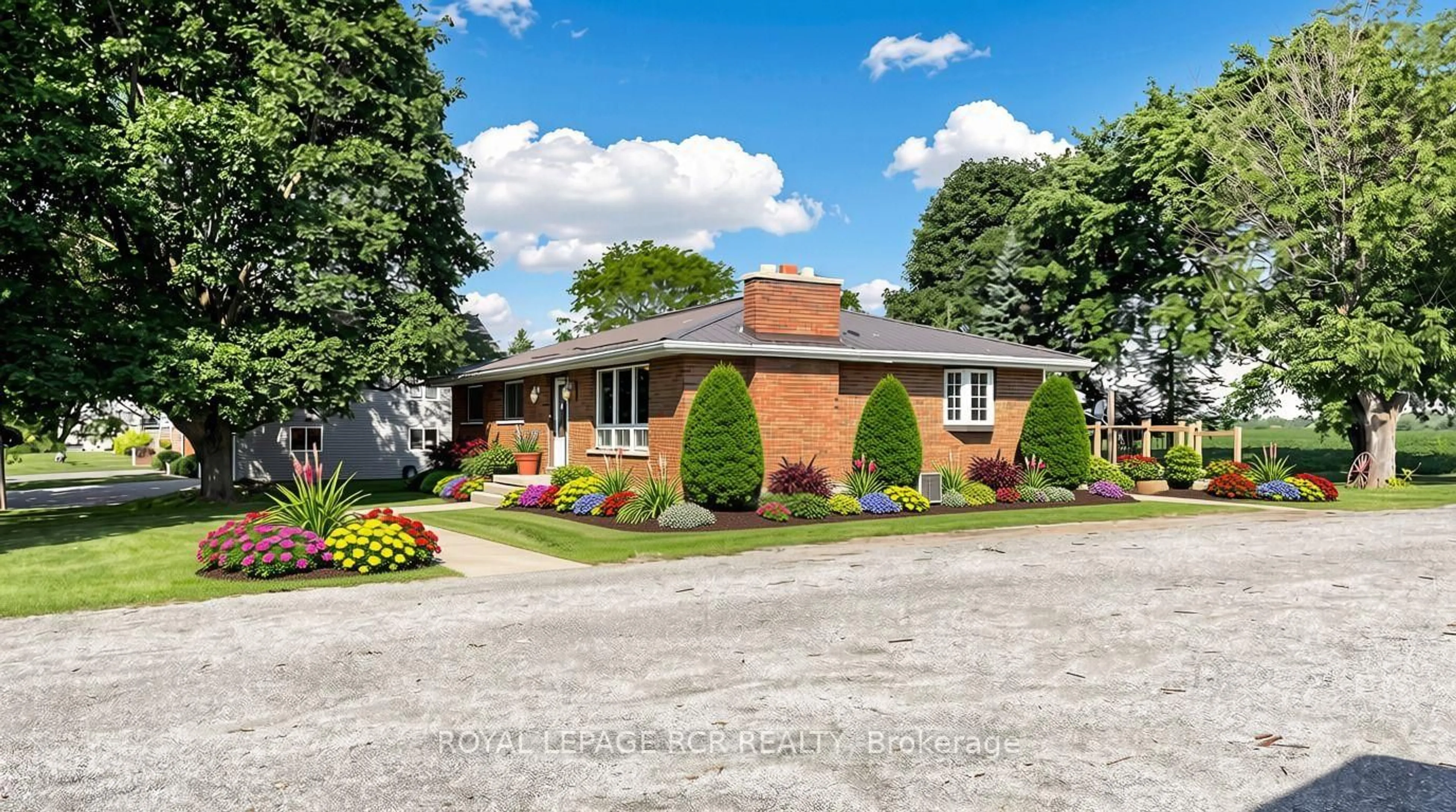 Home with brick exterior material, street for 4244 4th Line, Bradford West Gwillimbury Ontario L3Z 0Y7