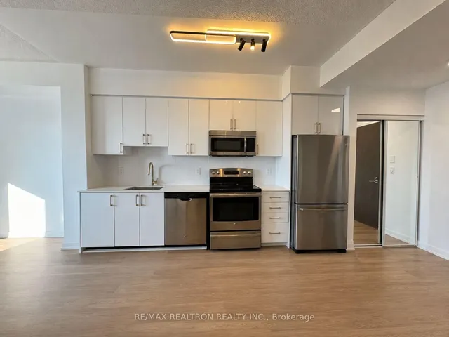 7161 Yonge St #2535, Markham 4