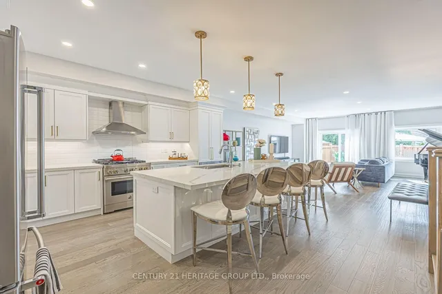 27 Lowther Ave, Richmond Hill 5
