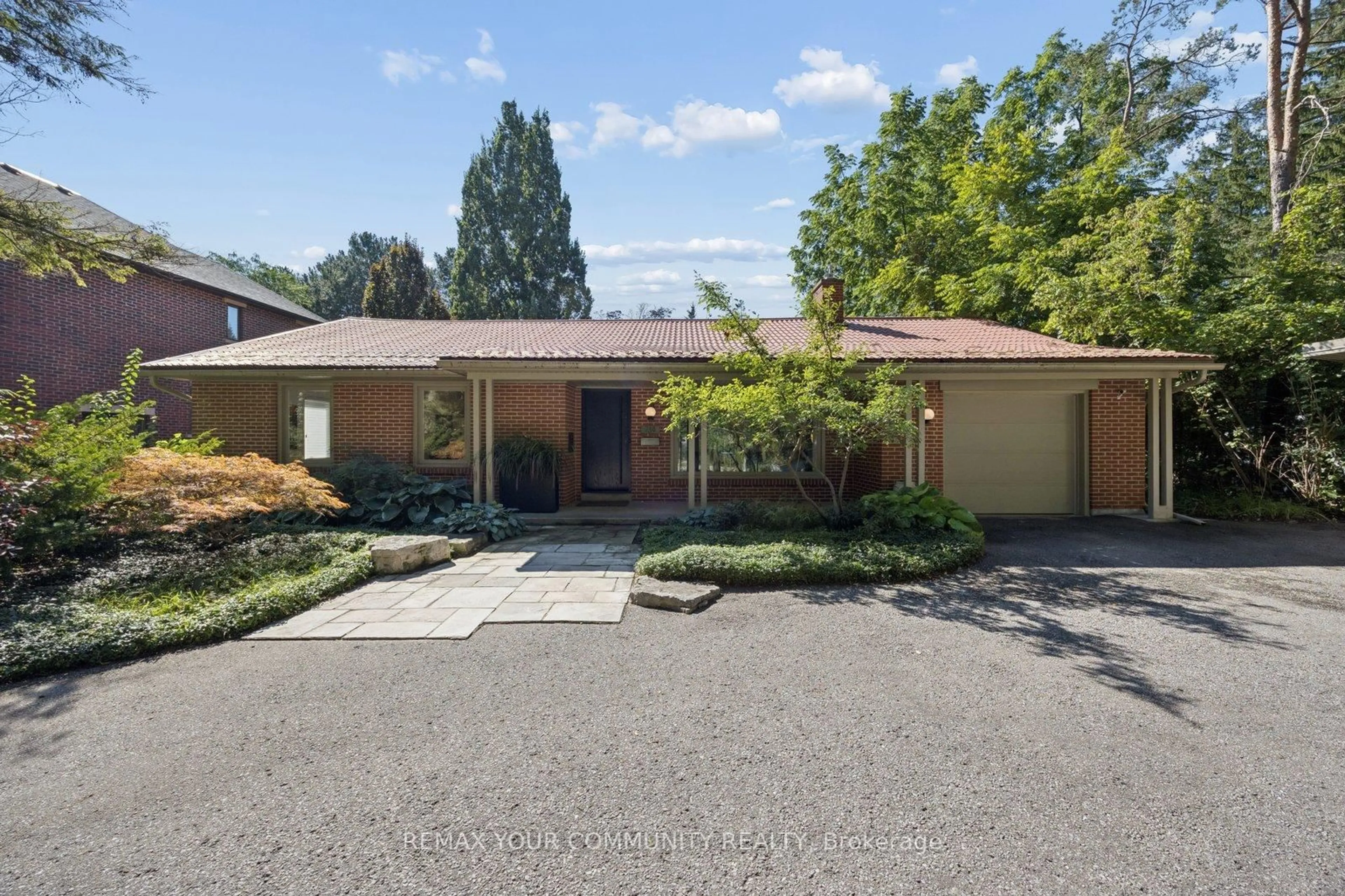 Unknown for 238 Mill St, Richmond Hill Ontario L4C 4B3