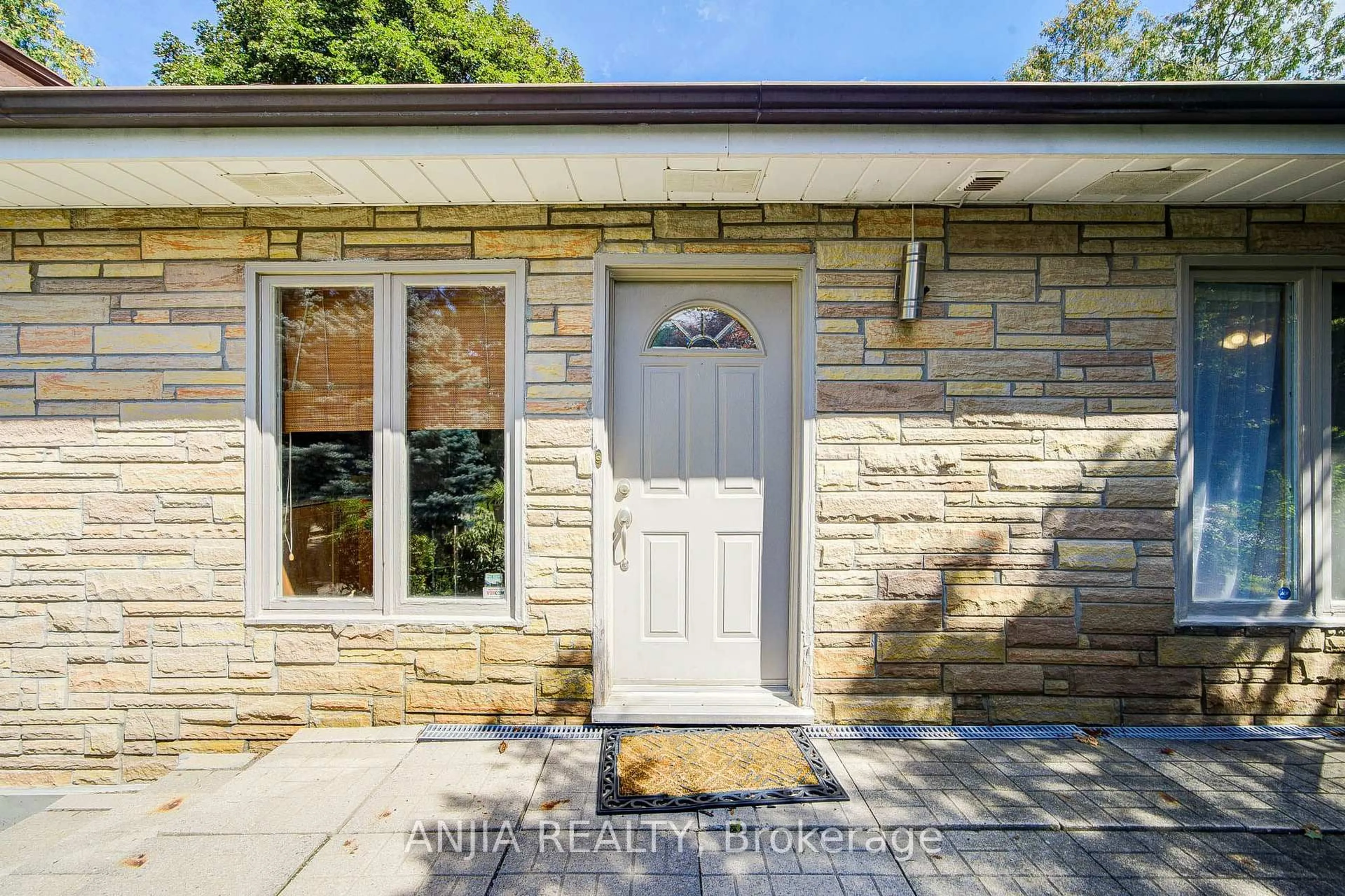 Home with brick exterior material, street for 21 Princess St, Markham Ontario L3P 1K4