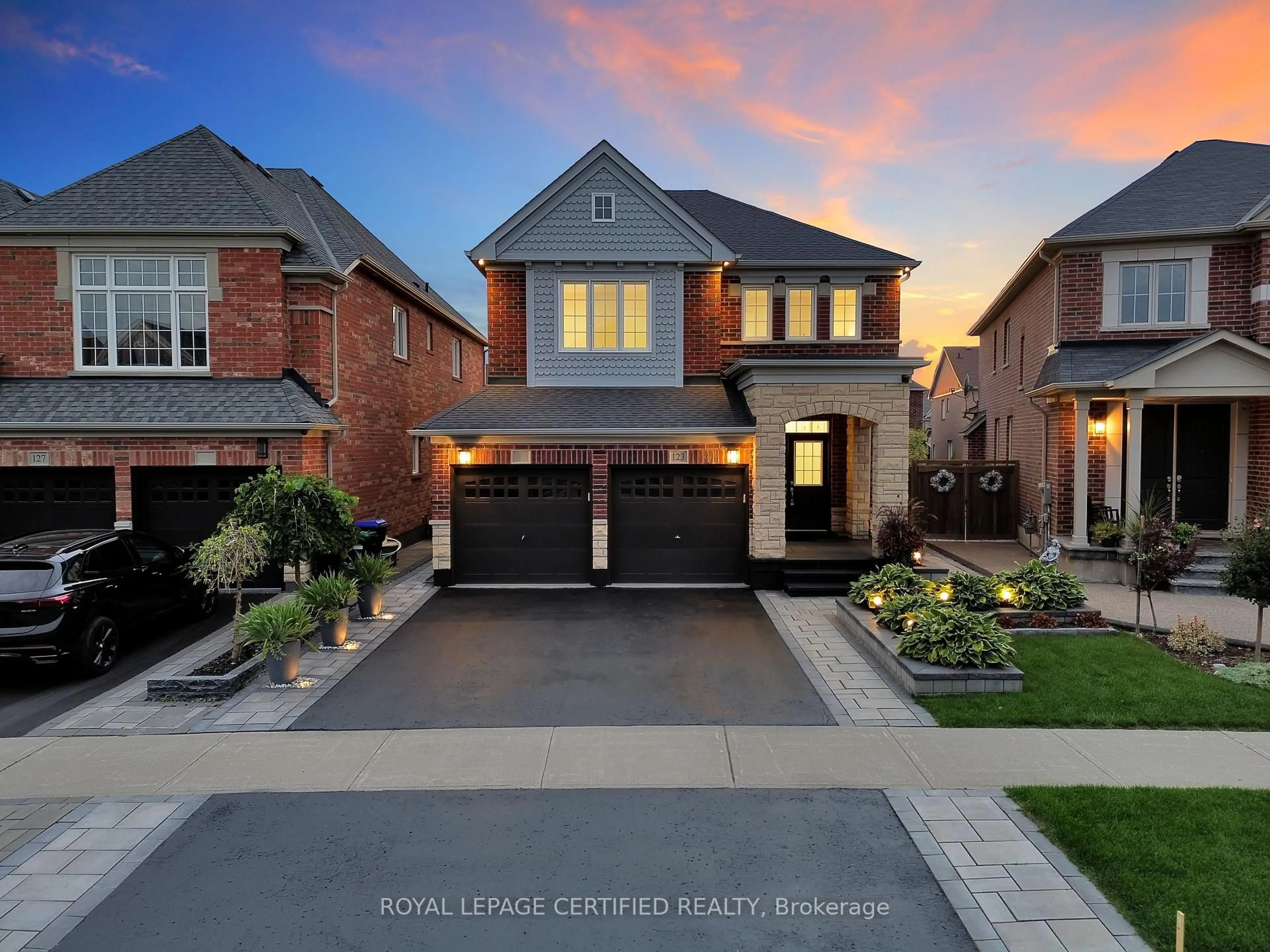 Home with brick exterior material, street for 123 Mcdonnell Cres, Bradford West Gwillimbury Ontario L3Z 0S8