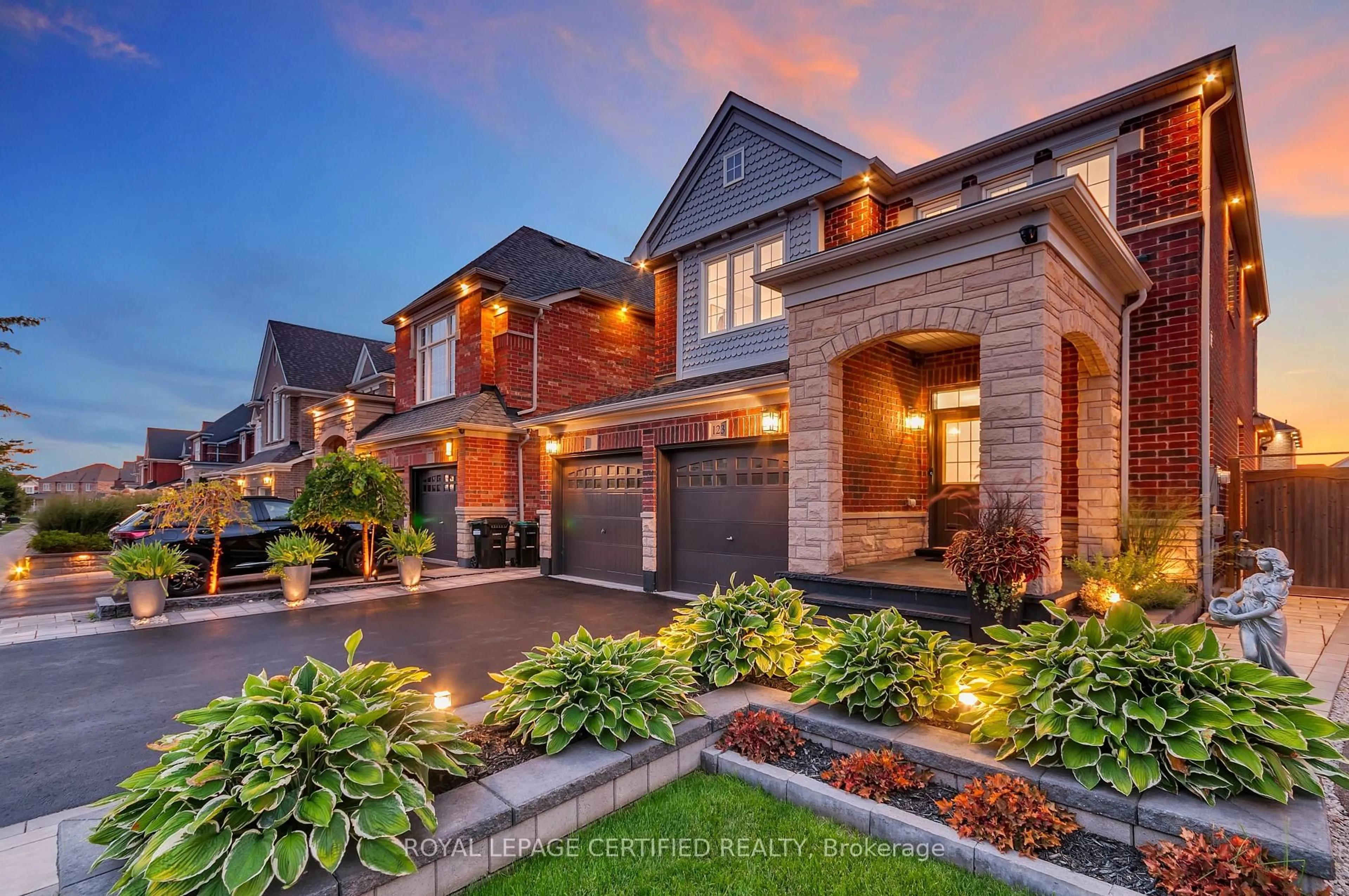 Home with brick exterior material, street for 123 Mcdonnell Cres, Bradford West Gwillimbury Ontario L3Z 0S8
