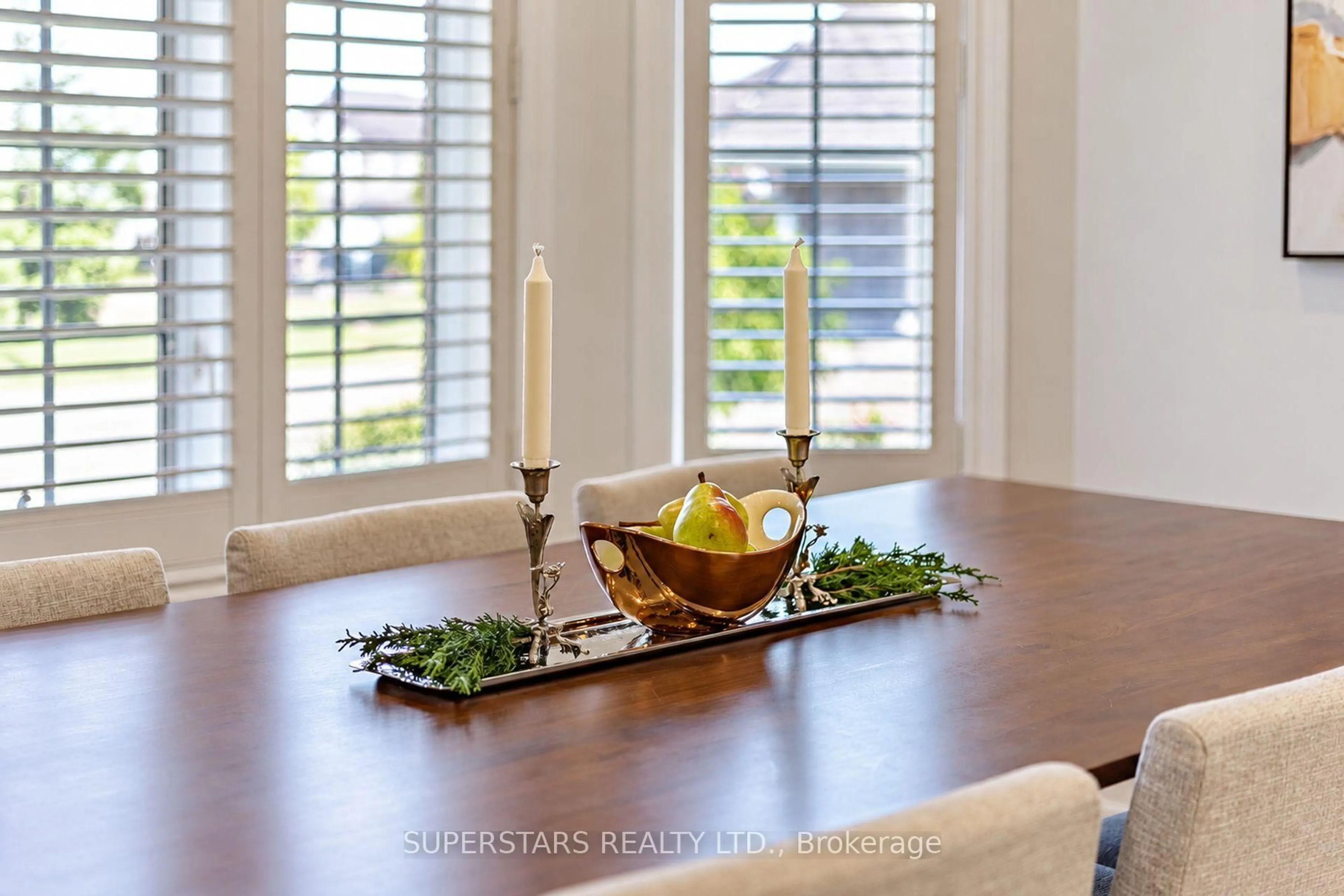 Dining room, wood/laminate floor for 167 Humberland Dr, Richmond Hill Ontario L4E 3S9