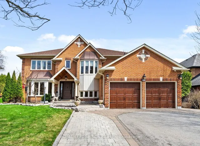 409 Alex Doner Dr, Newmarket 1