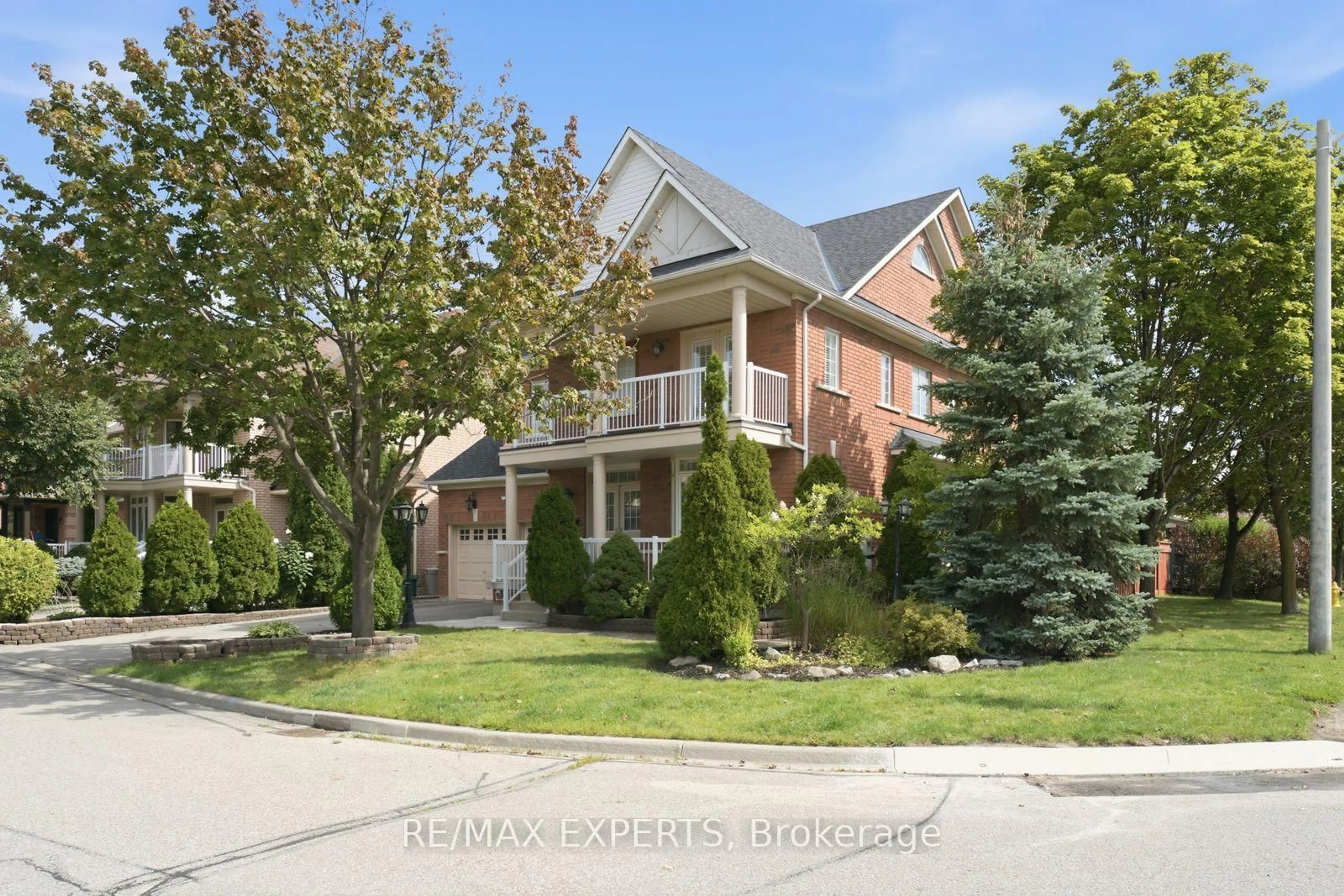 Home with brick exterior material, street for 1 Cetona Ave, Vaughan Ontario L4H 2Z8