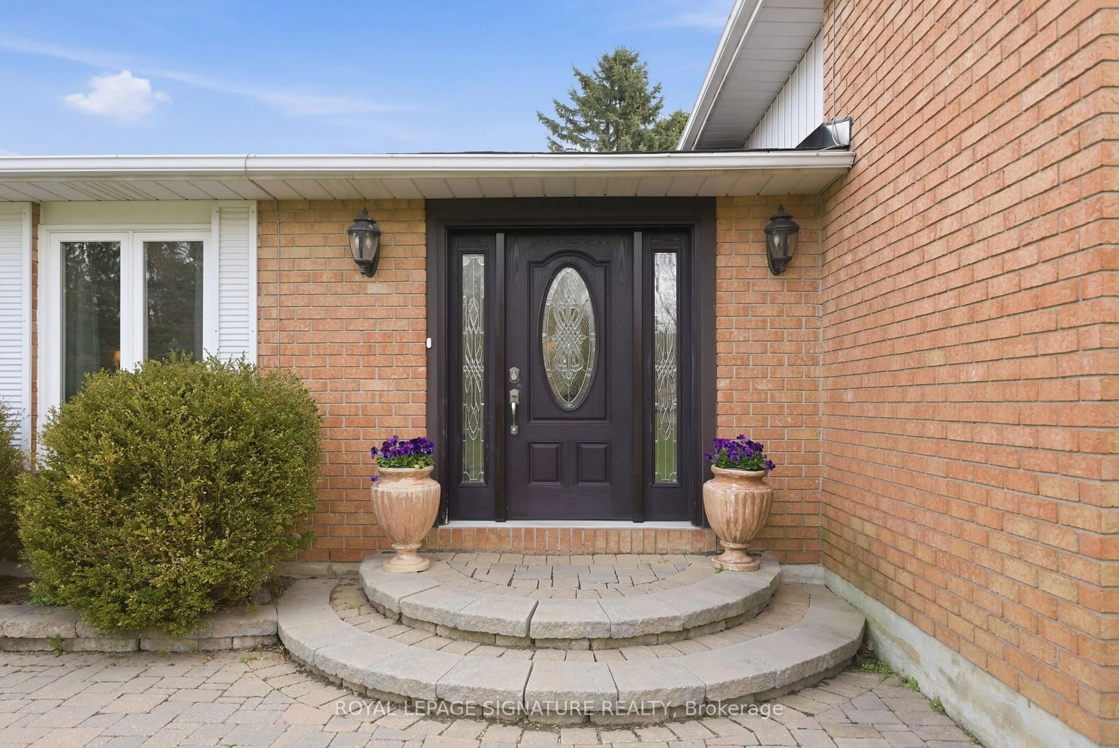 Indoor entryway for 6269 Regional 30 Rd, Uxbridge Ontario L9P 0J7
