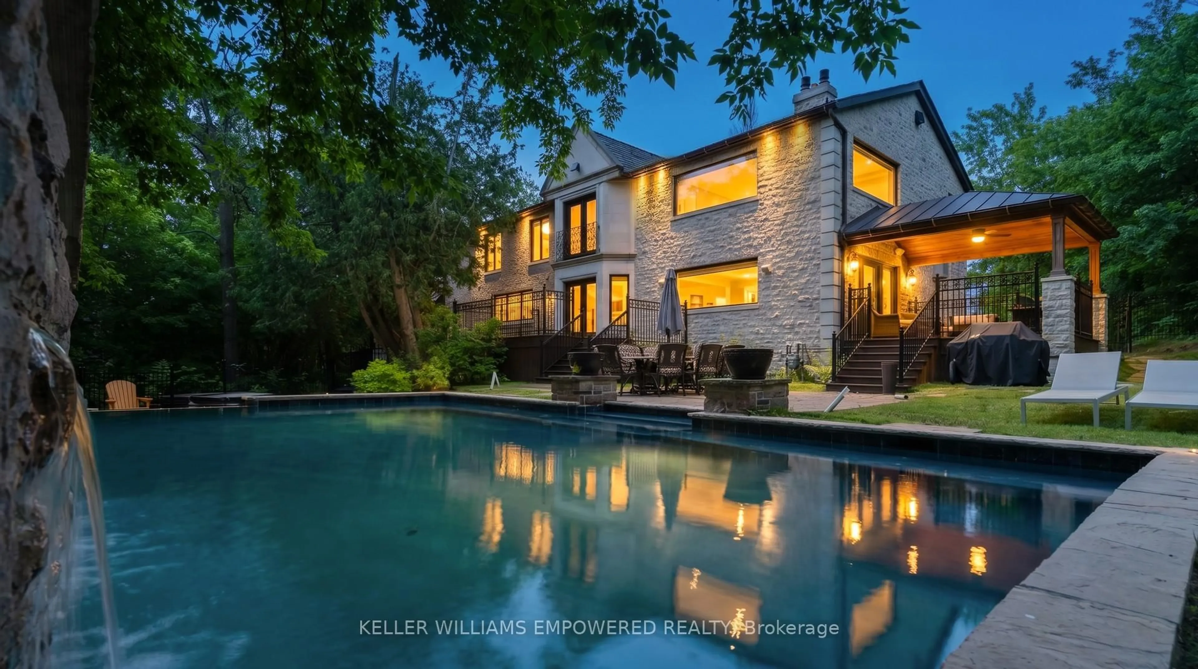 Unknown for 43 Woodland Acres Cres, Vaughan Ontario L6A 1G1