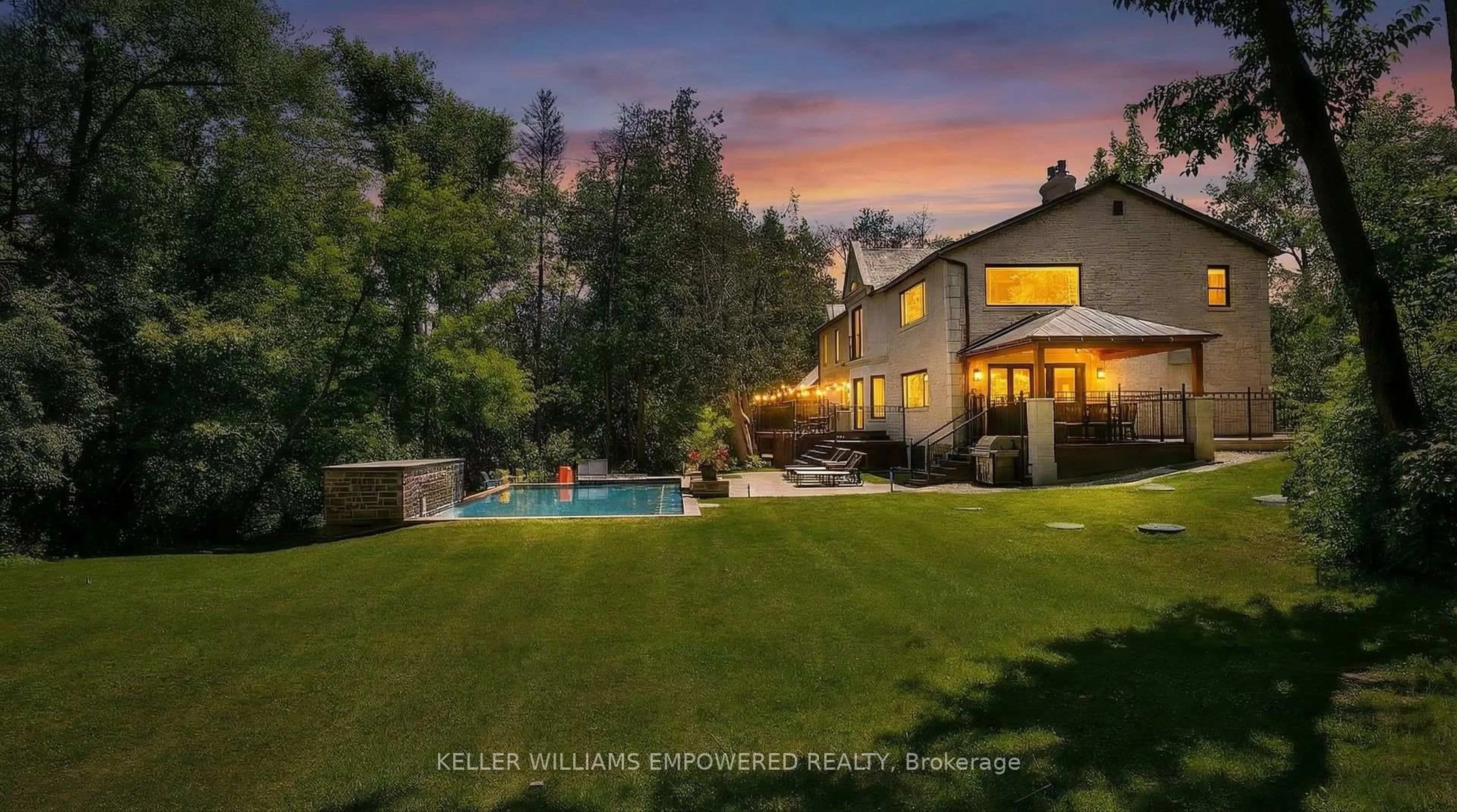 Unknown for 43 Woodland Acres Cres, Vaughan Ontario L6A 1G1