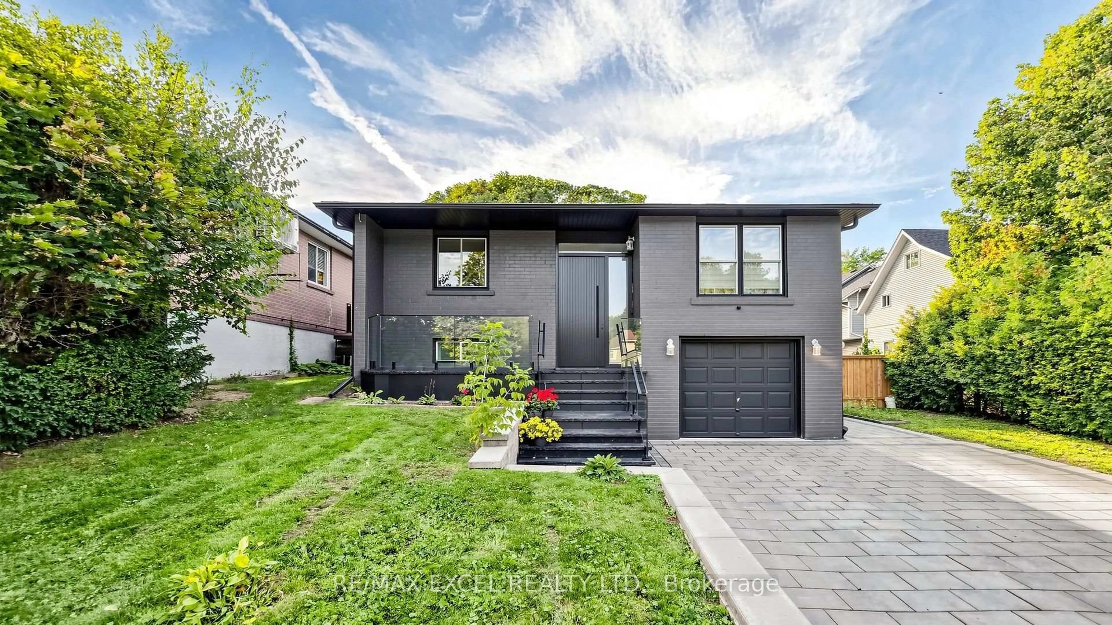 Home with brick exterior material, street for 332 Dixon Blvd, Newmarket Ontario L3Y 4V6