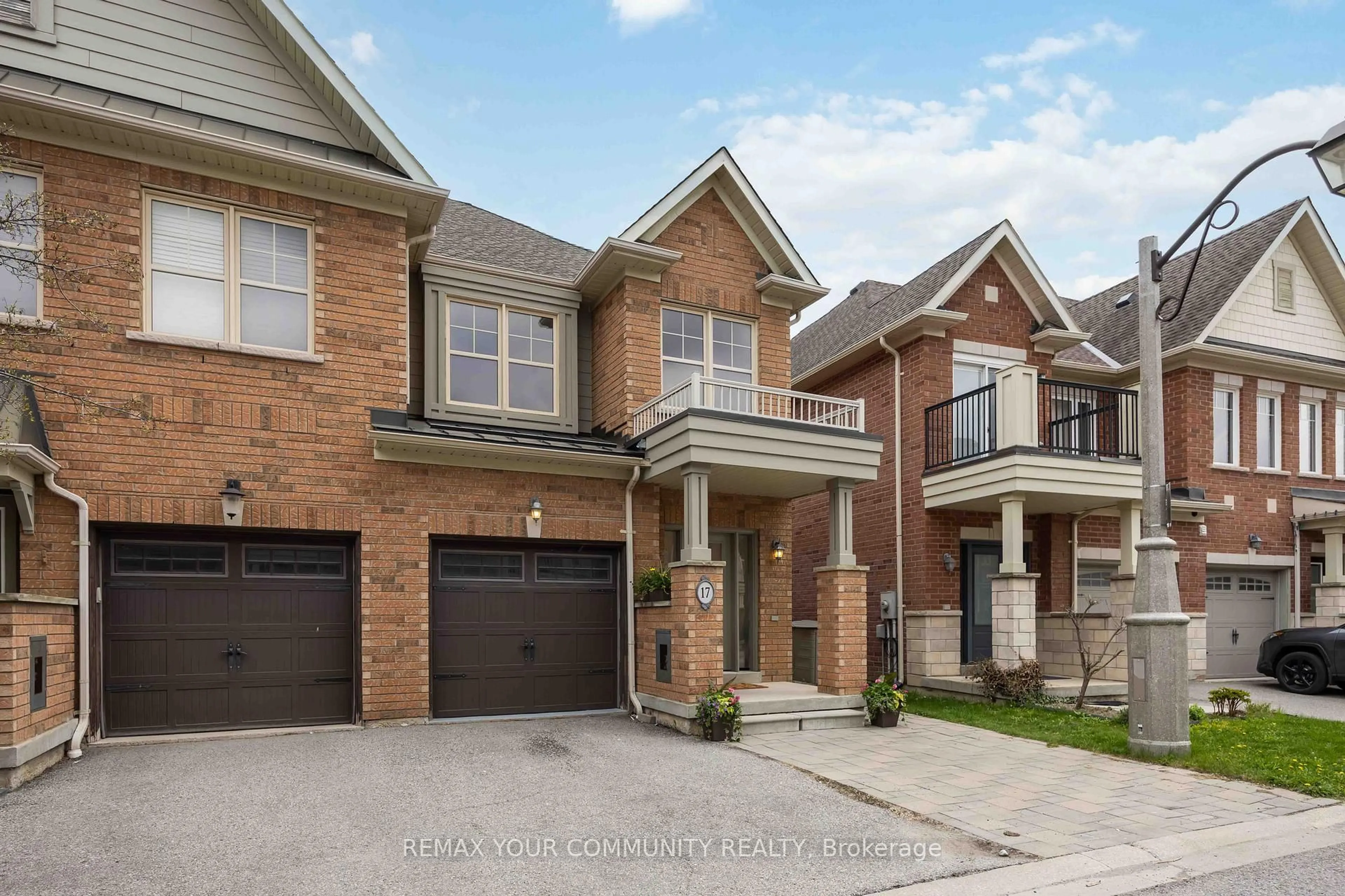 Home with brick exterior material, street for 17 Latitude Lane, Whitchurch-Stouffville Ontario L4A 0T1