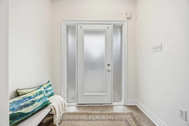 17 Latitude Lane, Whitchurch-Stouffville 4