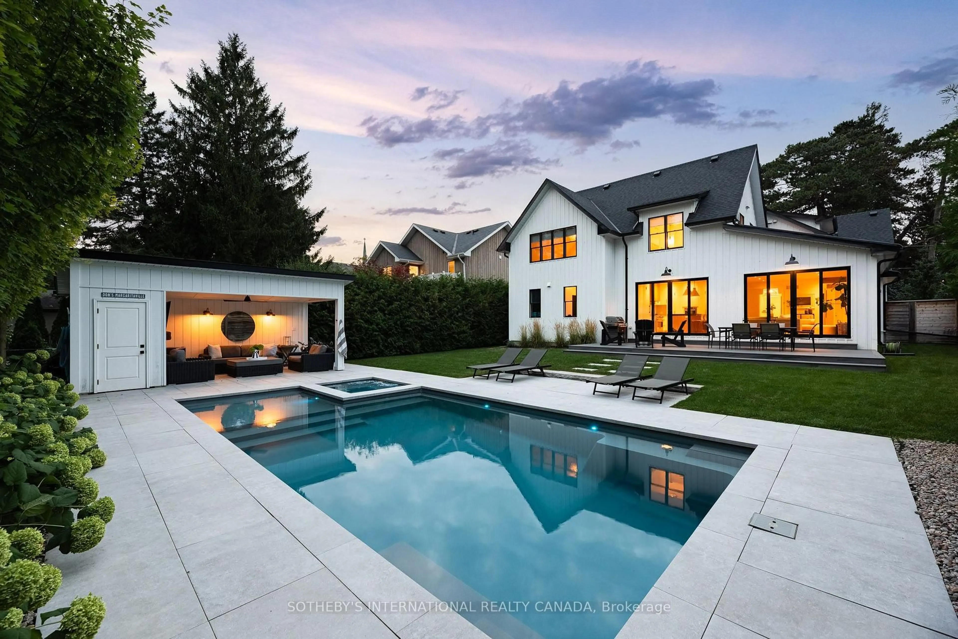 Pool for 55 Metcalfe St, Aurora Ontario L4G 1E5