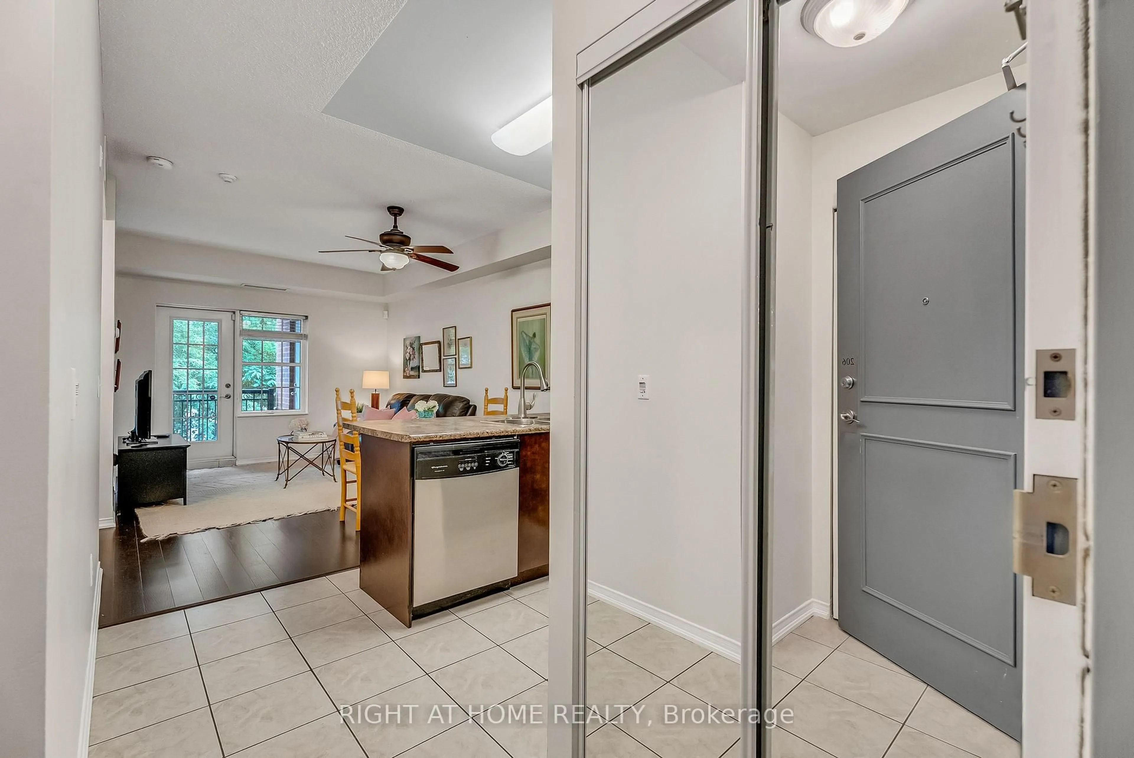 Open concept kitchen, ceramic/tile floor for 9973 Keele St #206, Vaughan Ontario L6A 3Y5