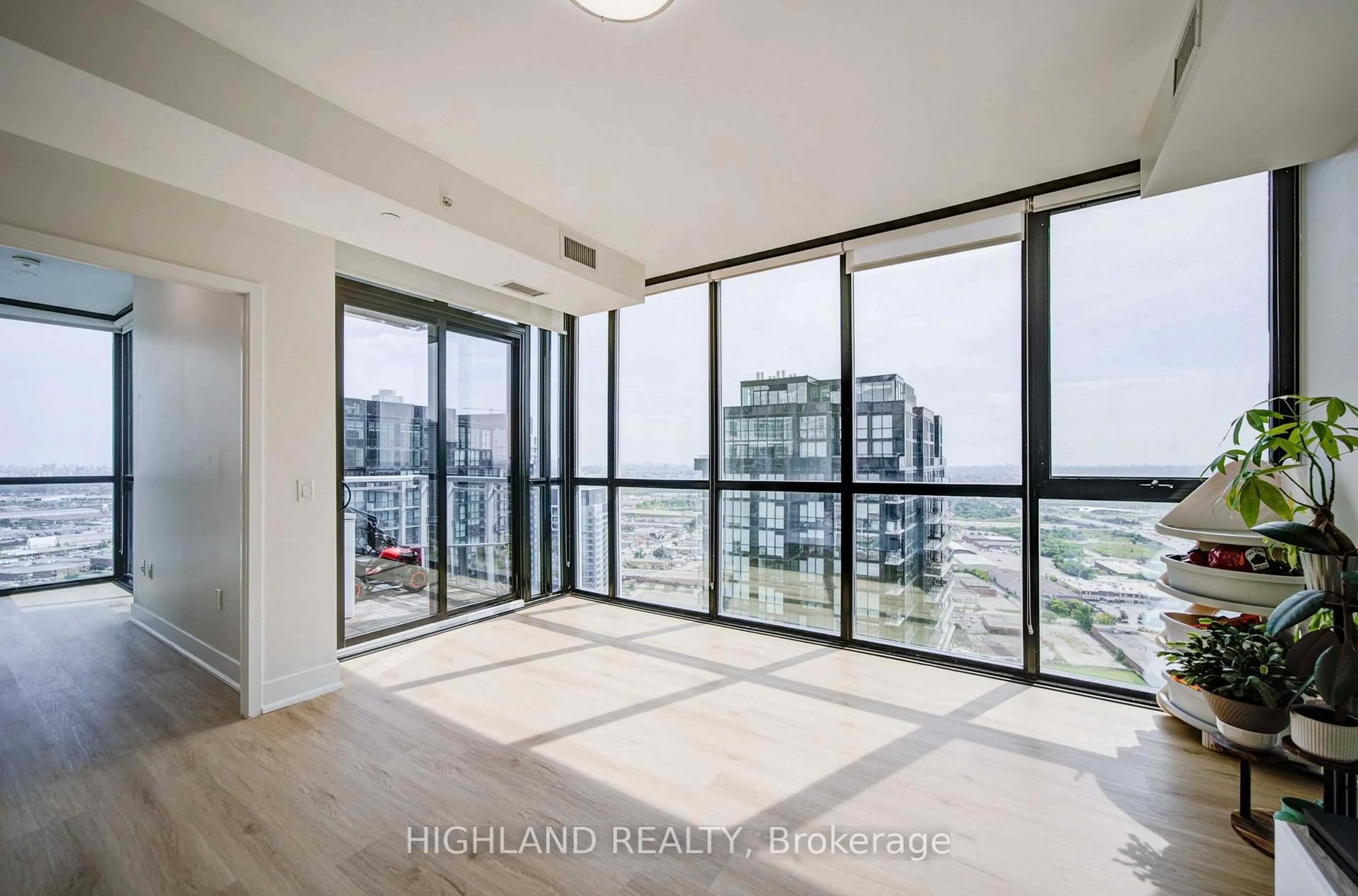 Unknown for 2916 Highway 7 #3602, Vaughan Ontario L4K 0K6