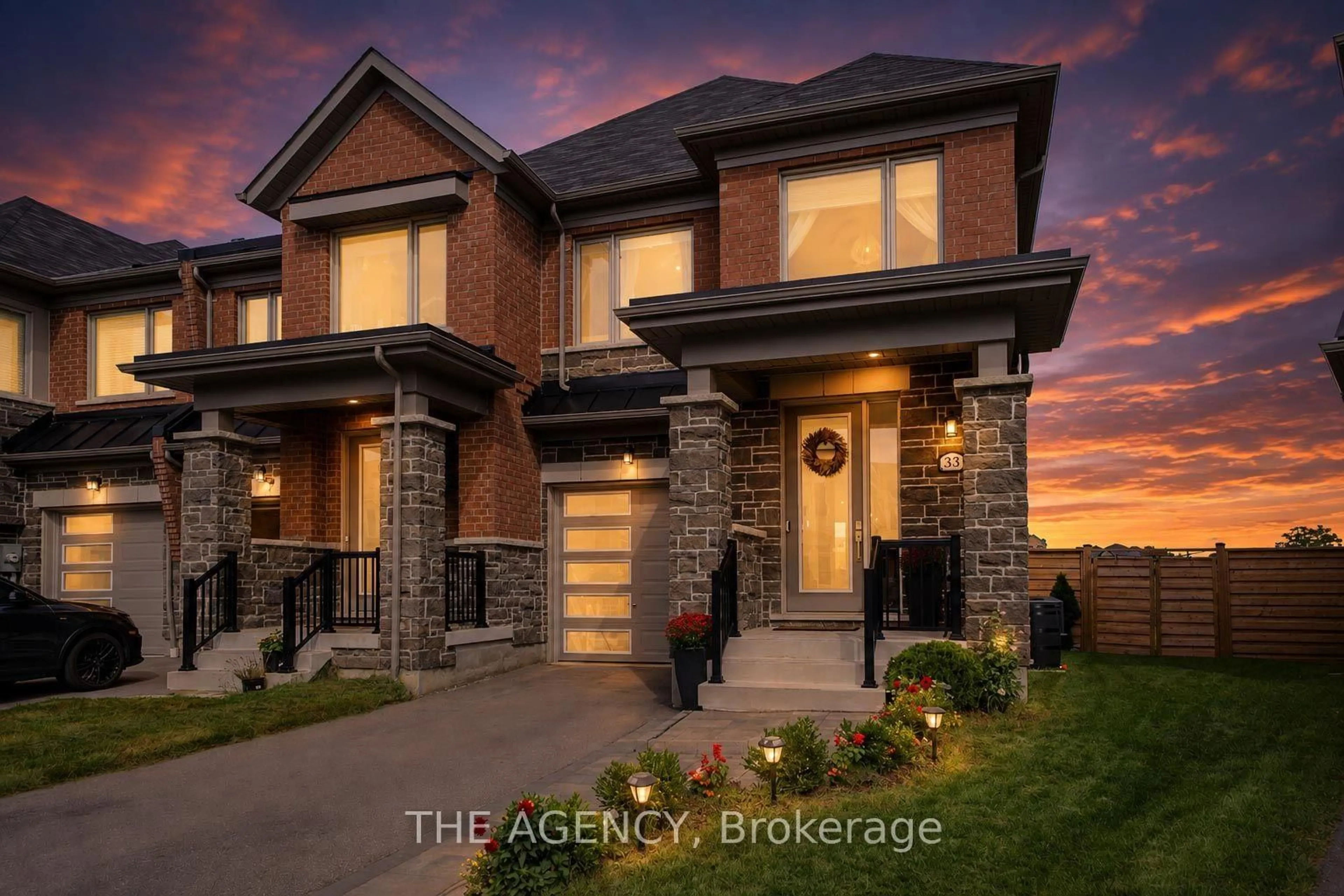 Home with brick exterior material, street for 33 Flower Garden Tr, Whitchurch-Stouffville Ontario L4A 4V4