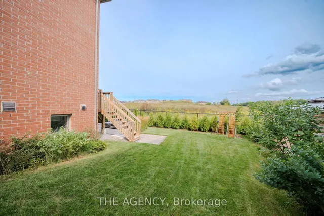 33 Flower Garden Tr, Whitchurch-Stouffville 4