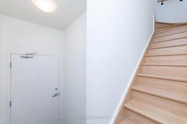 11 David Eyer Rd #1503, Richmond Hill 5