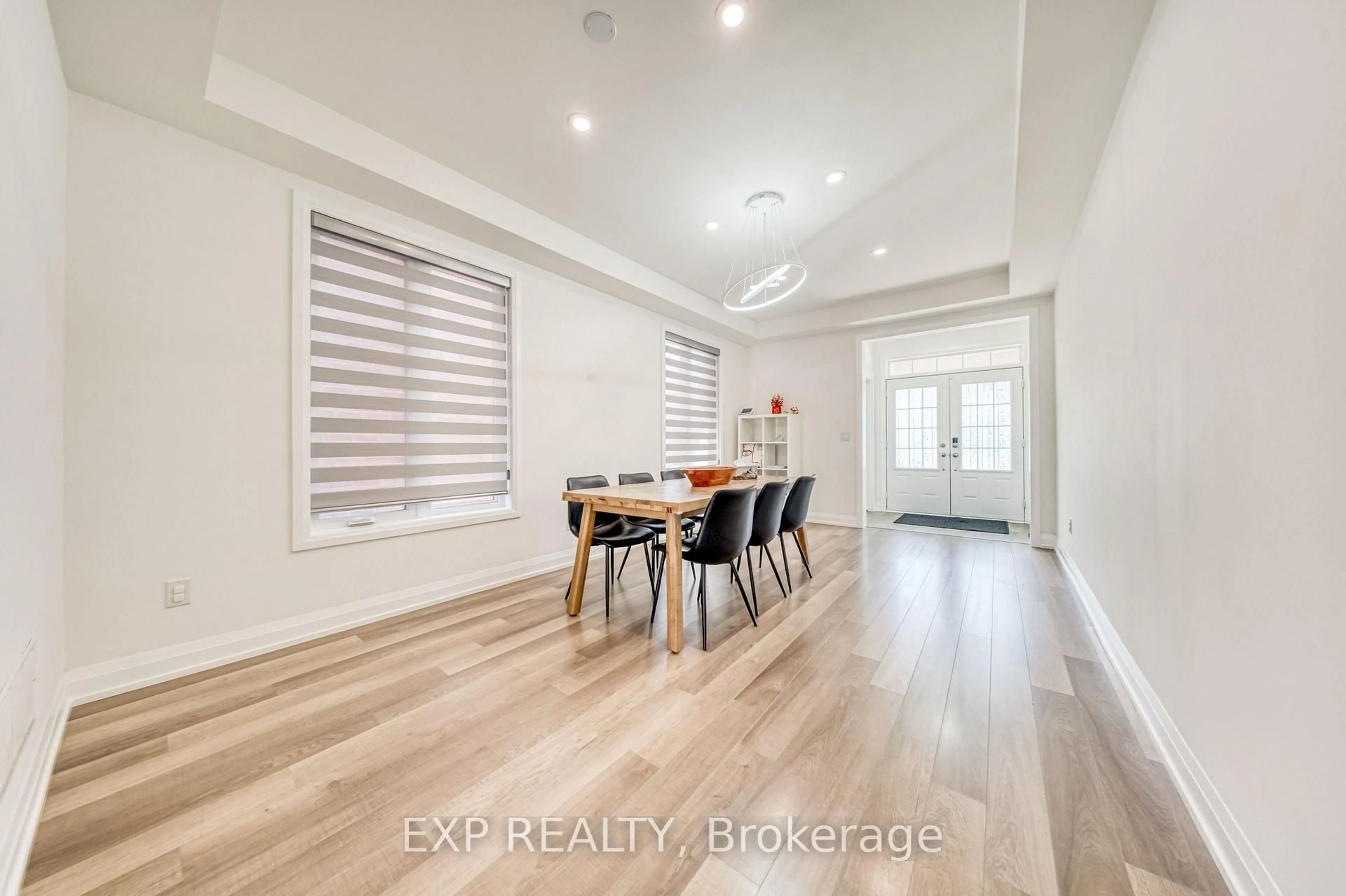 Unknown for 8 Prosperity Way, East Gwillimbury Ontario L9N 0V1