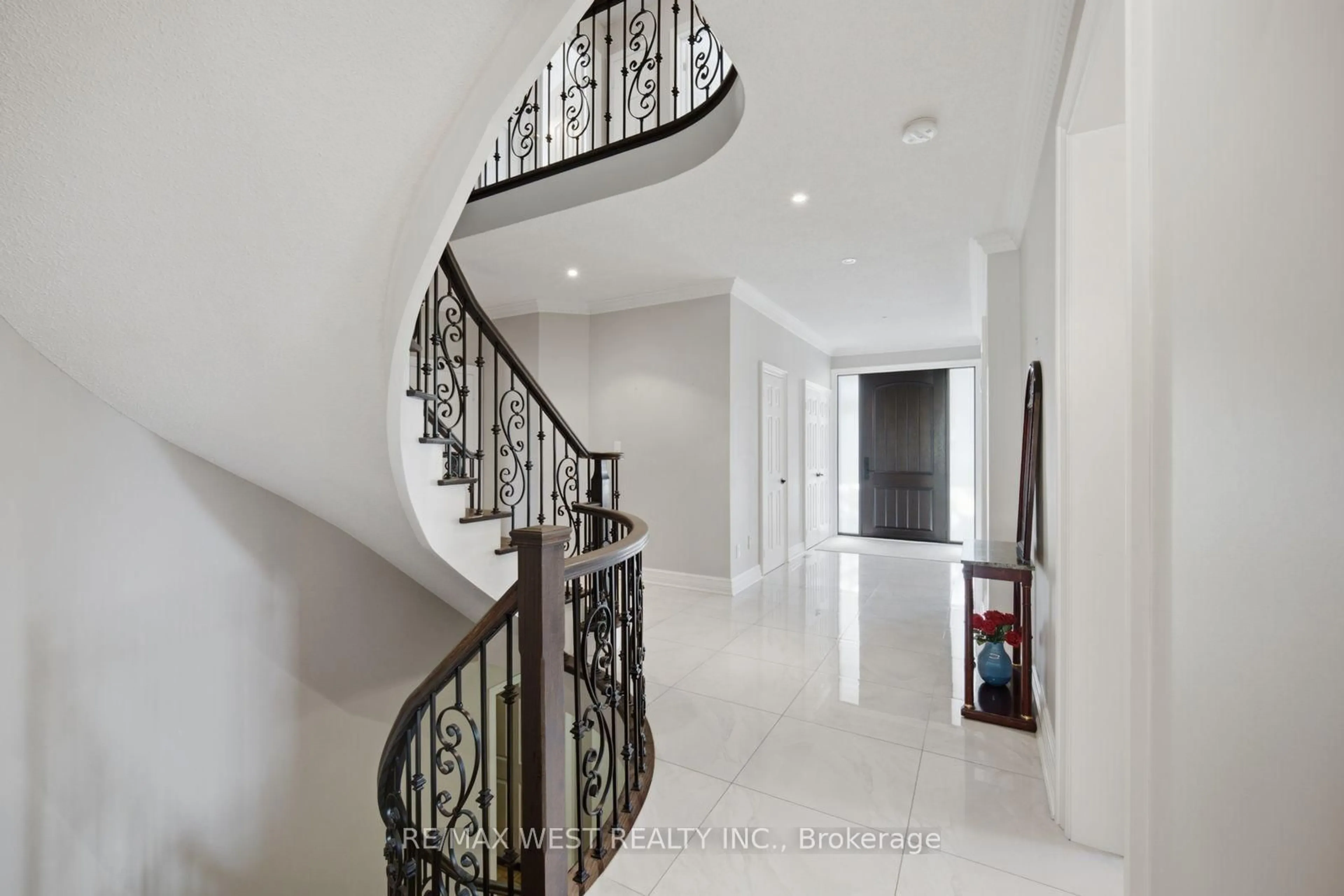 Unknown for 65 Burnhaven Ave, Vaughan Ontario L6A 2P2