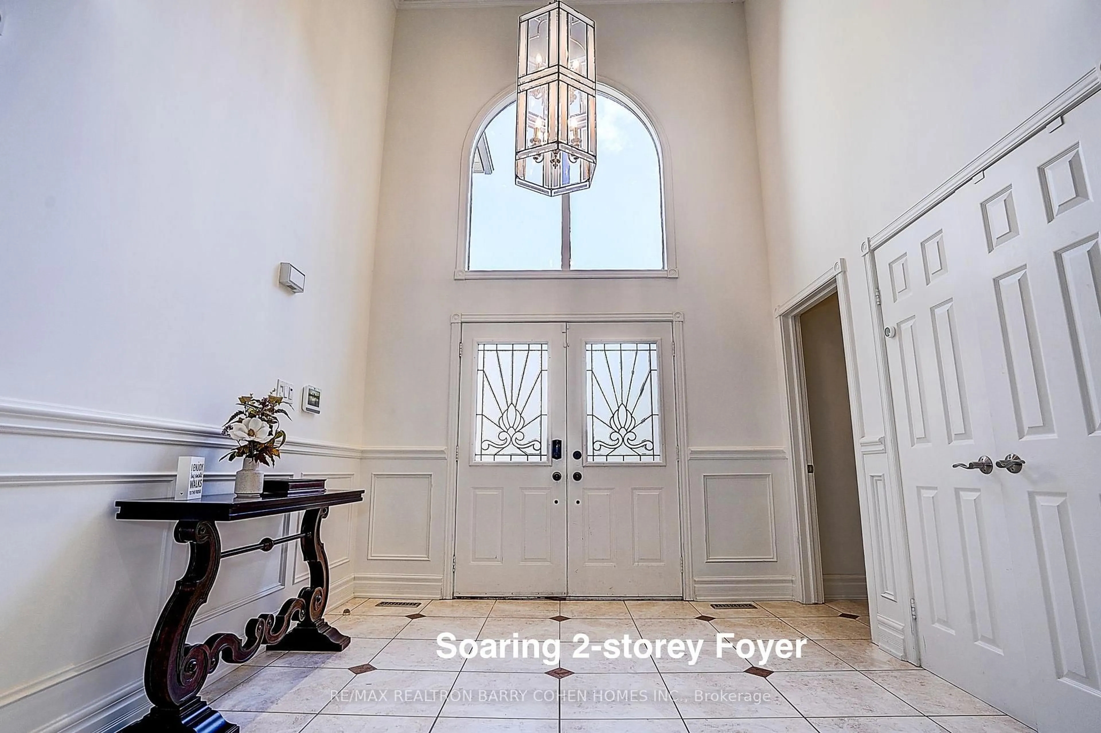 Indoor entryway for 44 Prince Edward Blvd, Markham Ontario L3T 7G1