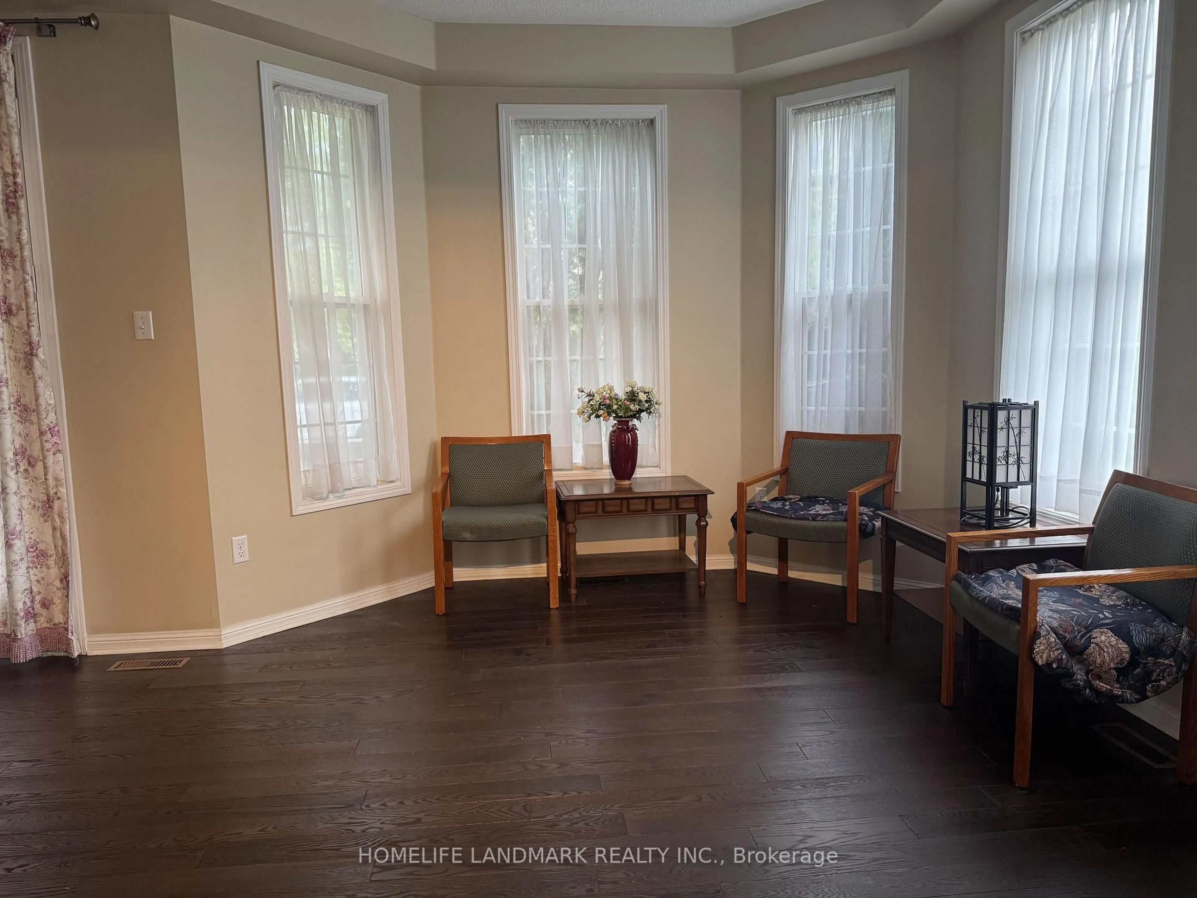 A pic of a room for 91 The Meadows Ave, Markham Ontario L6B 1B6