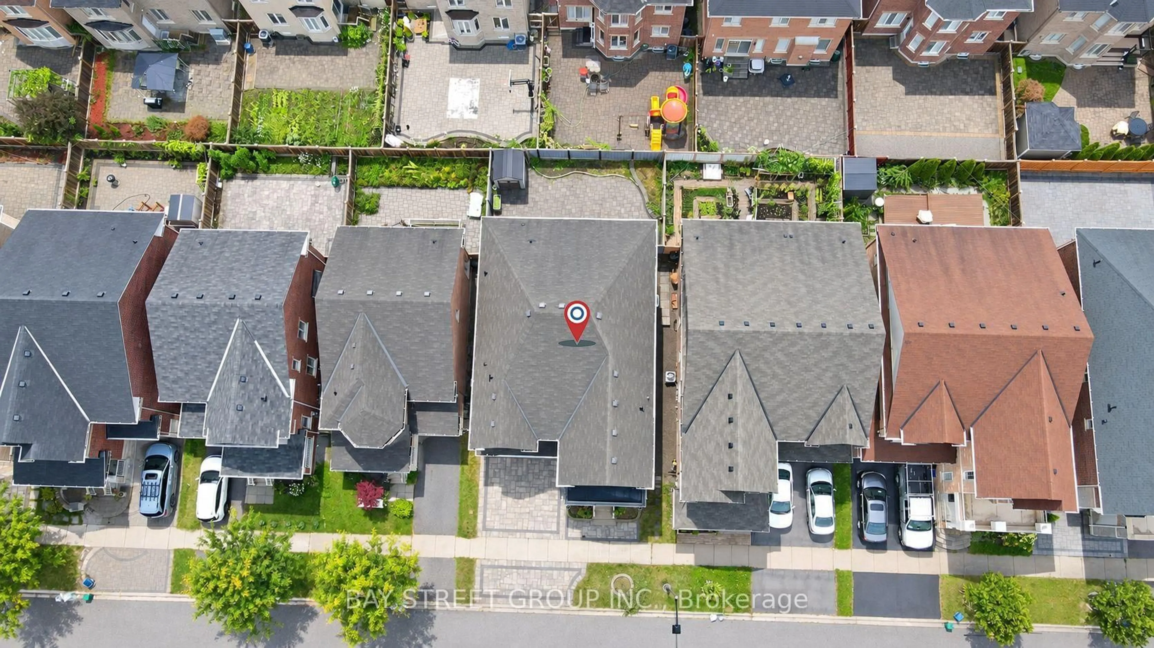 A pic from outside/outdoor area/front of a property/back of a property/a pic from drone, street for 56 Busch Ave, Markham Ontario L6C 0V4