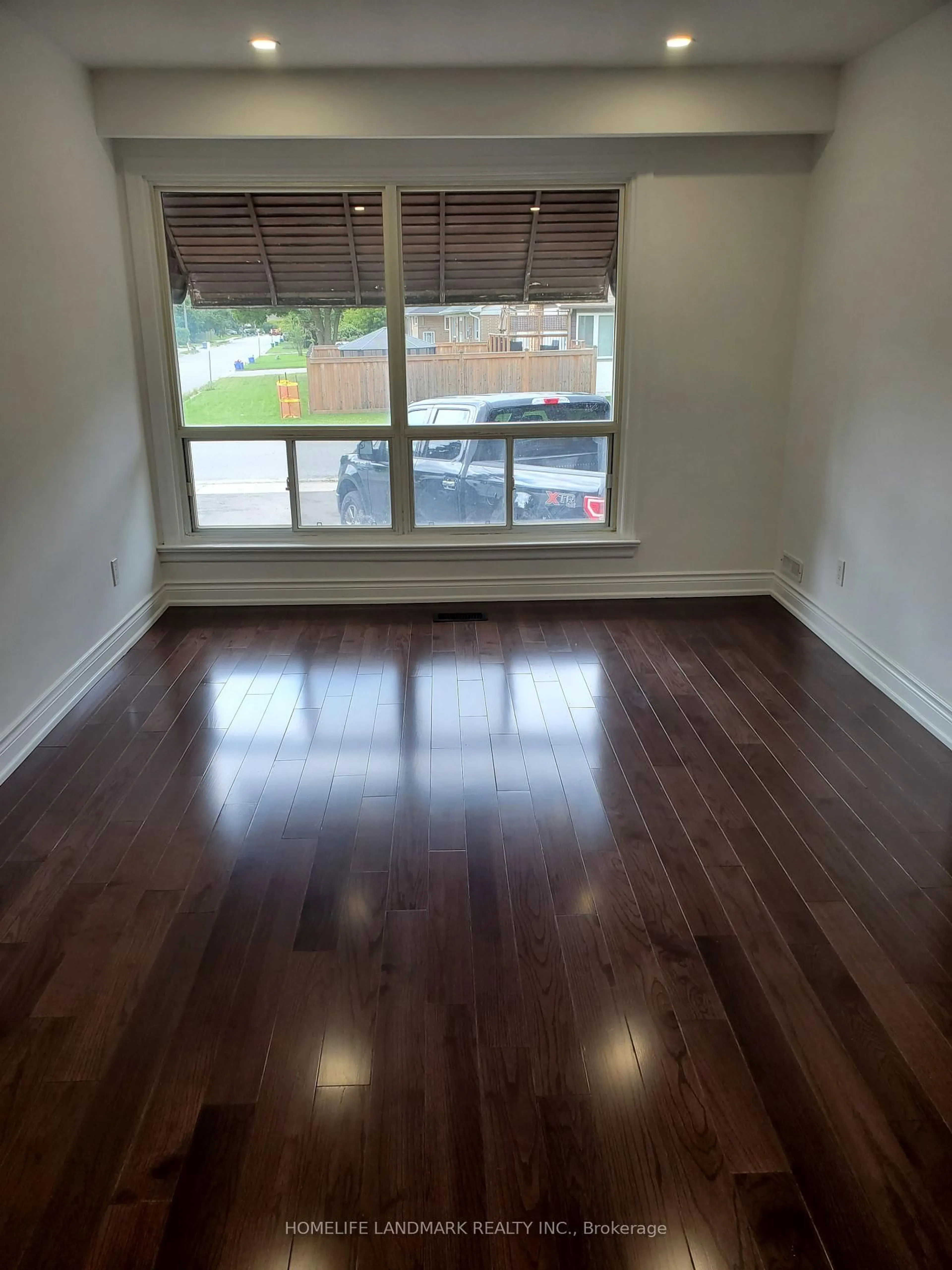 A pic of a room for 17 Maralim Rd, Richmond Hill Ontario L4C 2K6