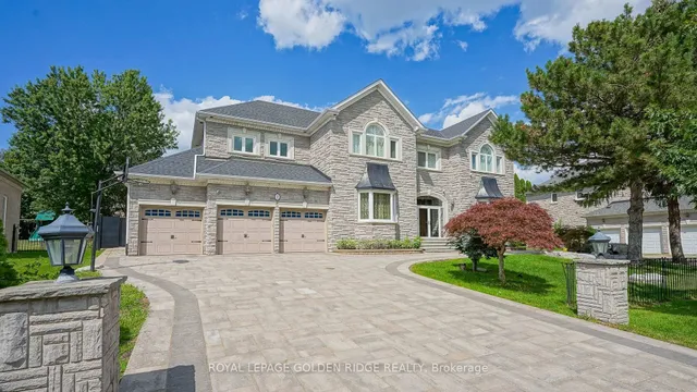 2 Cortleigh Crt, Richmond Hill 2