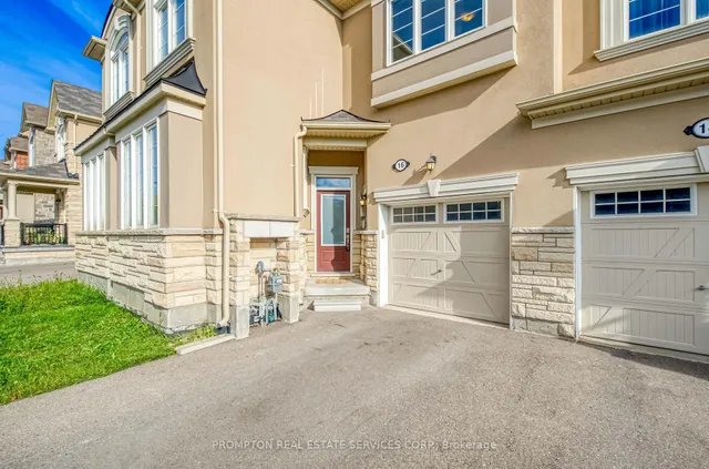 16 Ness Dr, Richmond Hill 4
