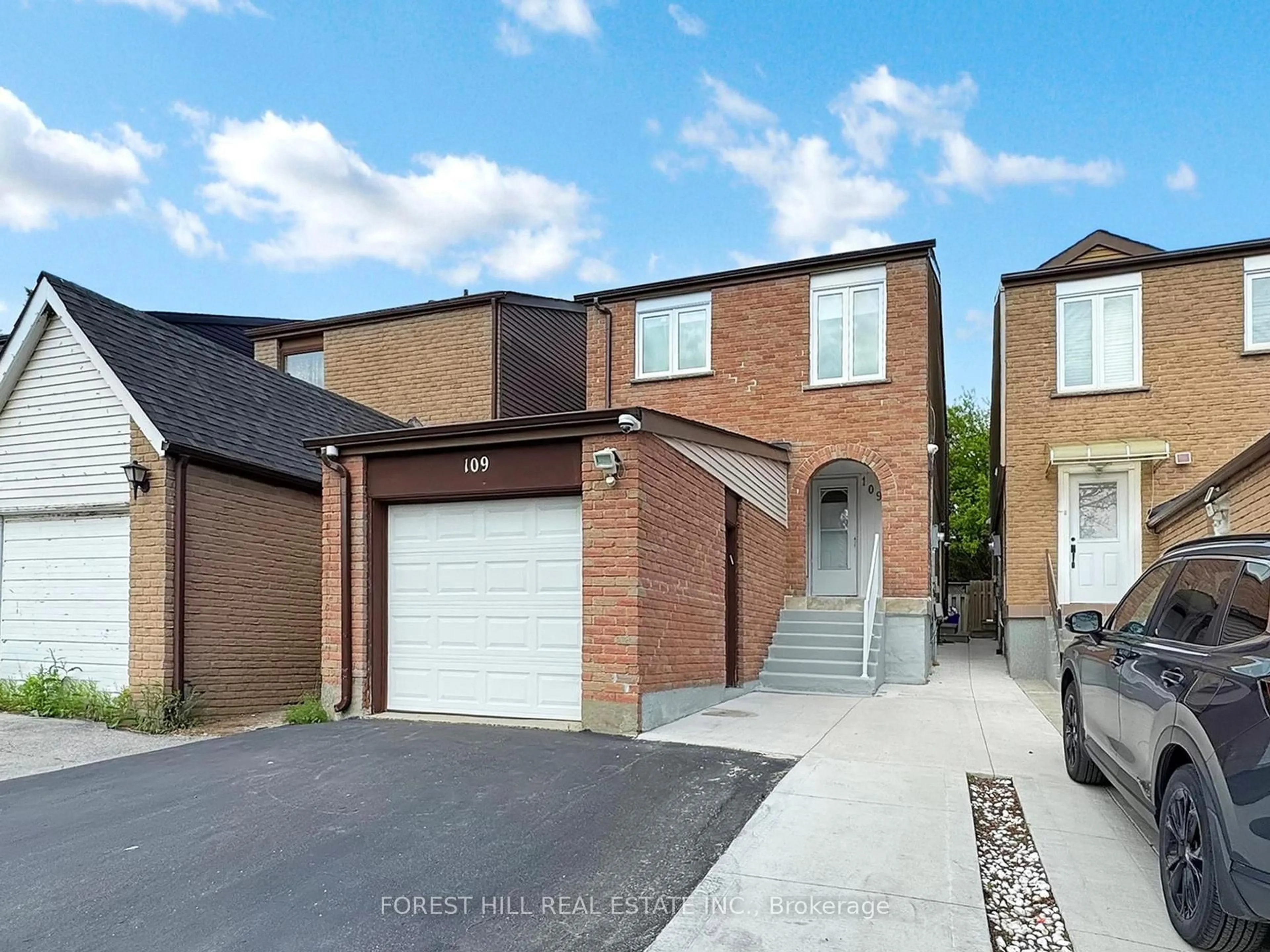 Home with brick exterior material, street for 109 Spyglass Hill Rd, Vaughan Ontario L4K 2K6