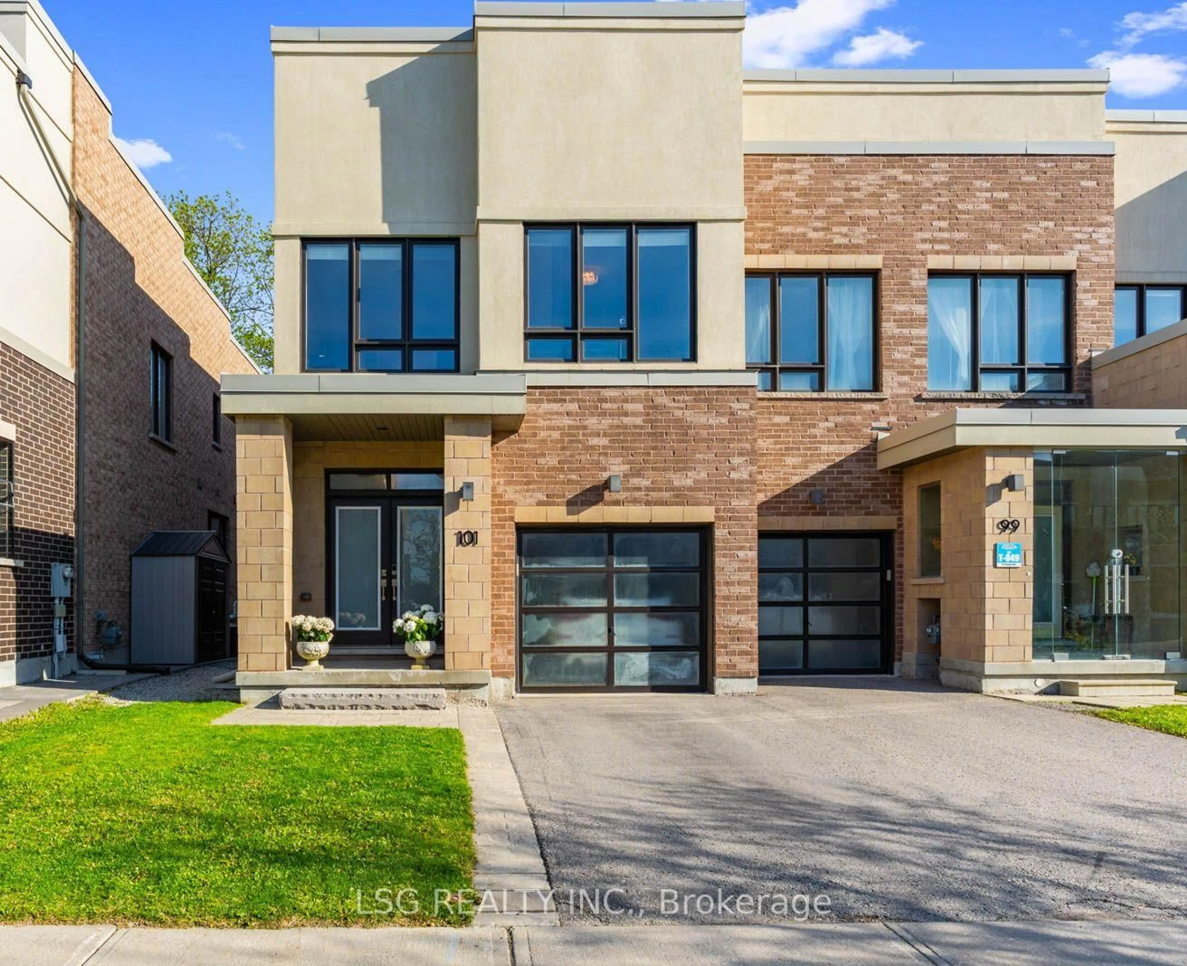 Home with brick exterior material, street for 101 Dariole Dr, Richmond Hill Ontario L4E 0Y8
