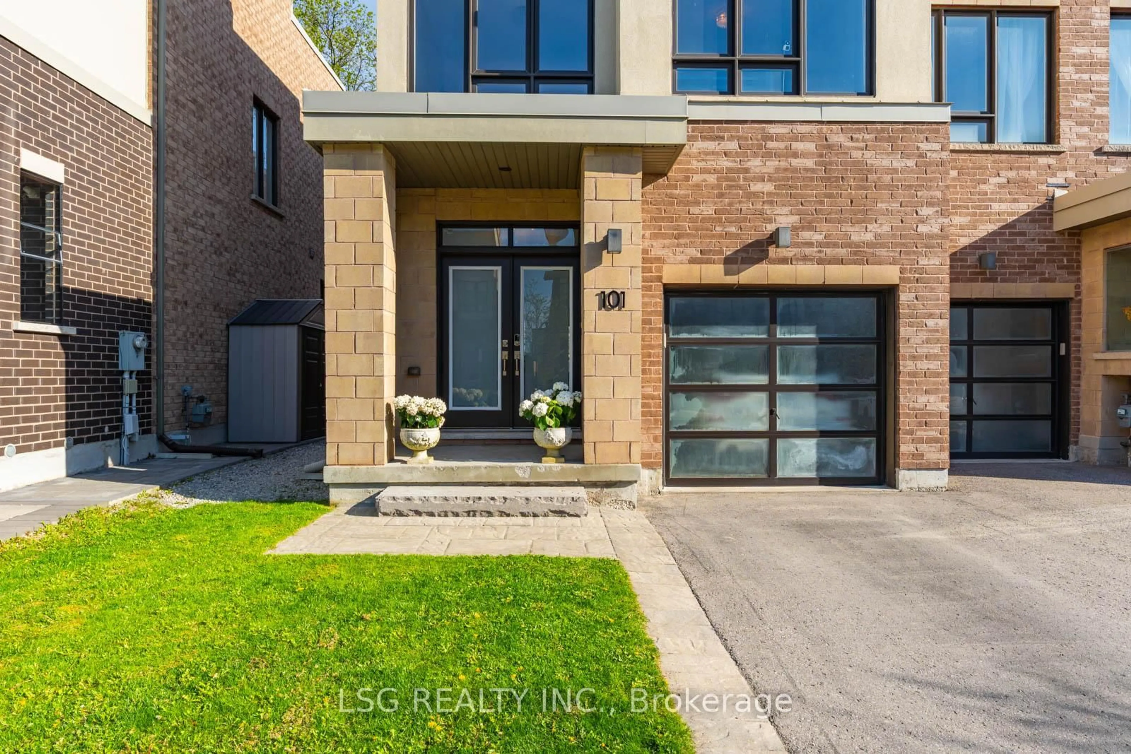 Home with brick exterior material, street for 101 Dariole Dr, Richmond Hill Ontario L4E 0Y8