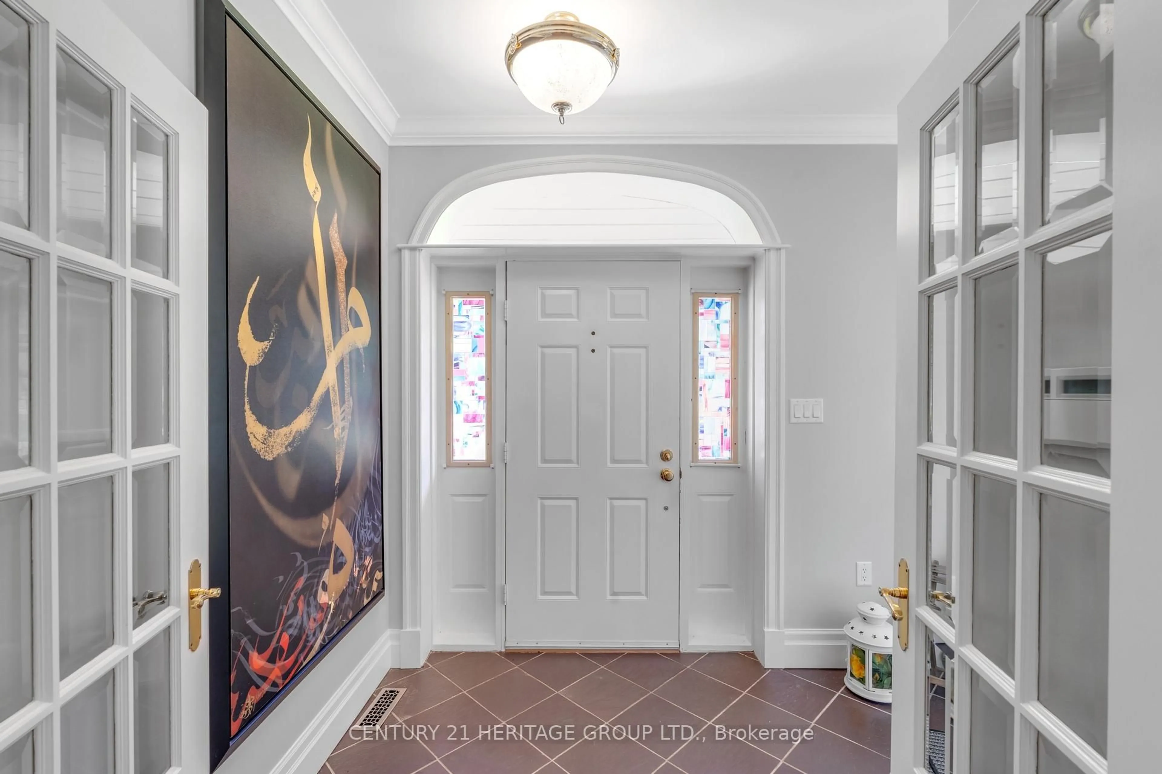 Indoor entryway for 167 Brule Tr, King Ontario L7B 0C7
