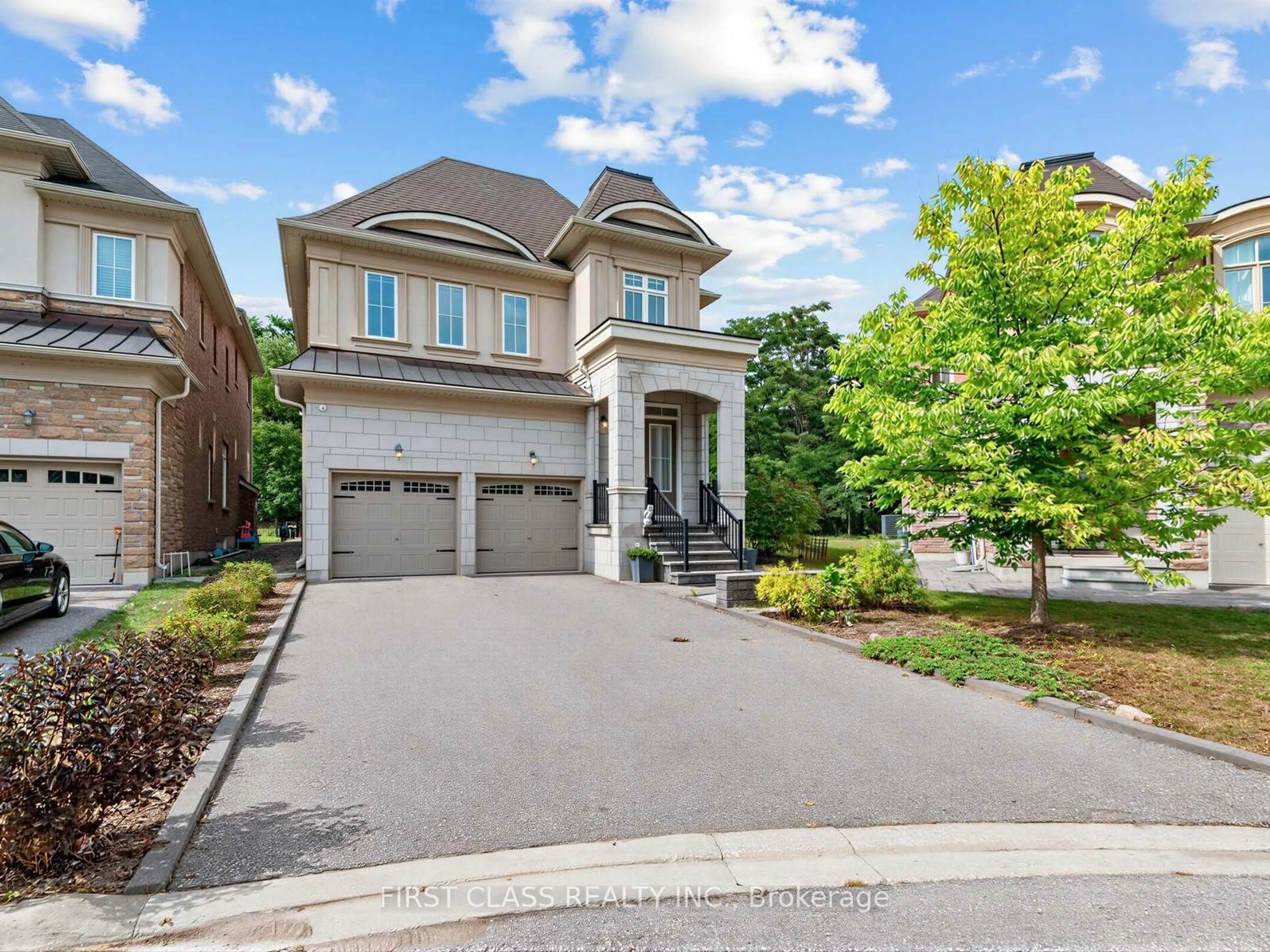 Home with brick exterior material, street for 16 Macdonald Crt, Richmond Hill Ontario L4E 1E9