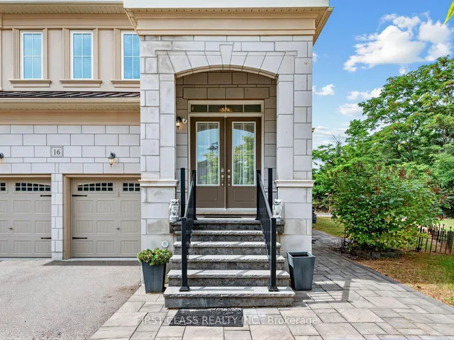 16 Macdonald Crt, Richmond Hill 3