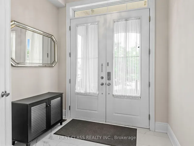 16 Macdonald Crt, Richmond Hill 4
