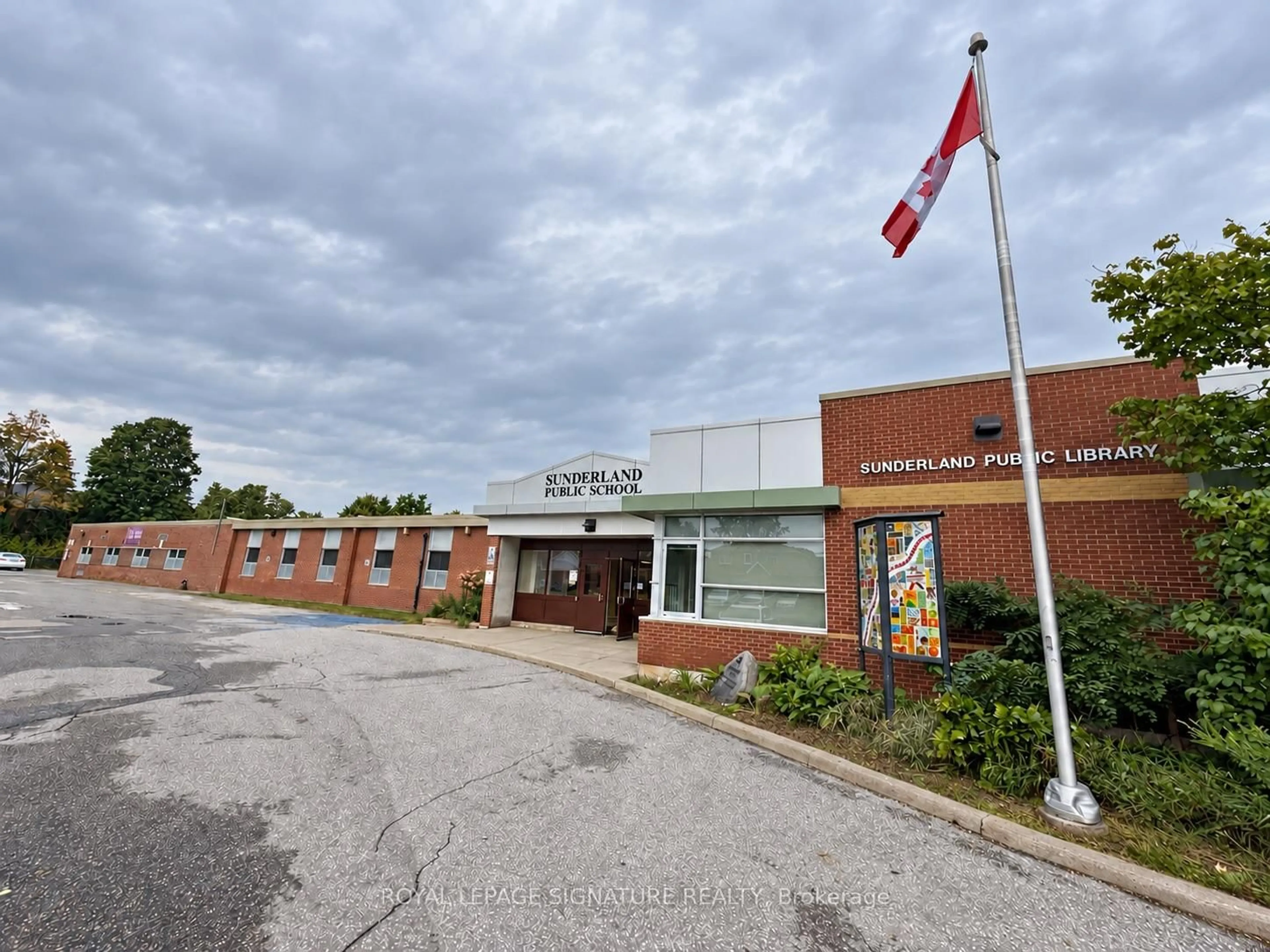 Unknown for 2 Jones St, Brock Ontario L0C 1H0