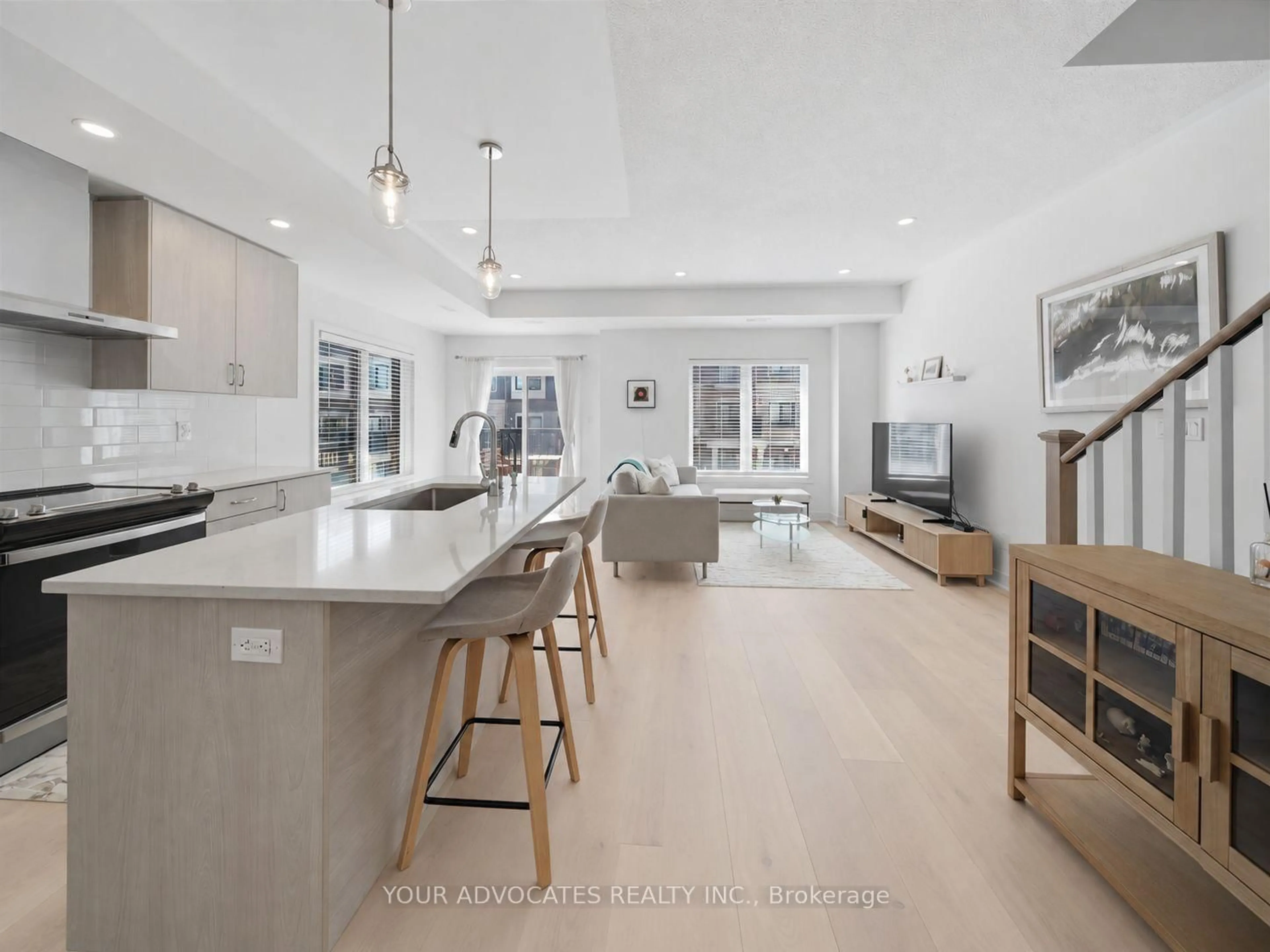 Open concept kitchen, unknown for 31 Nordic Lane, Whitchurch-Stouffville Ontario L4A 4W8