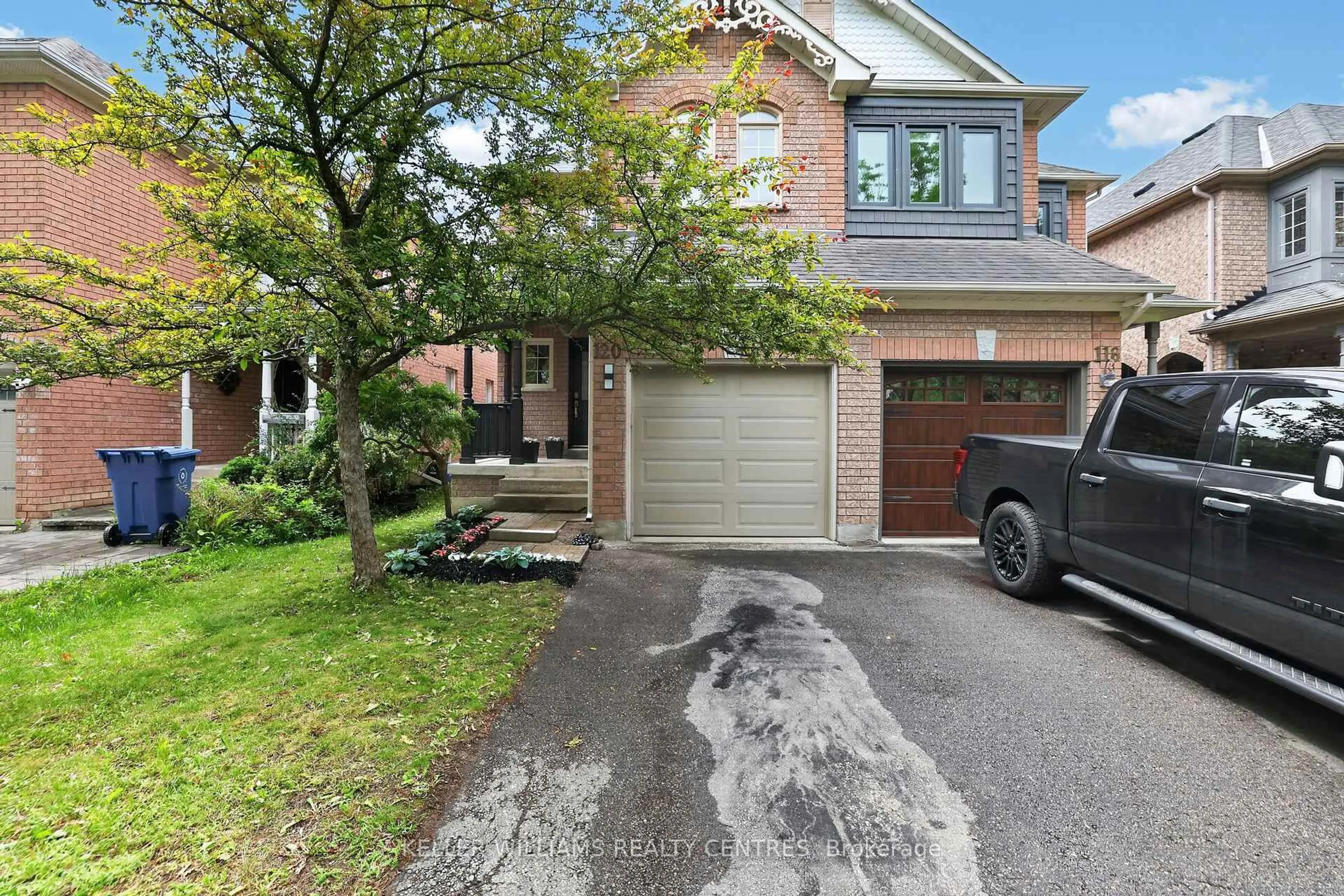 Home with brick exterior material, street for 120 Woodroof Cres, Aurora Ontario L4G 7H2
