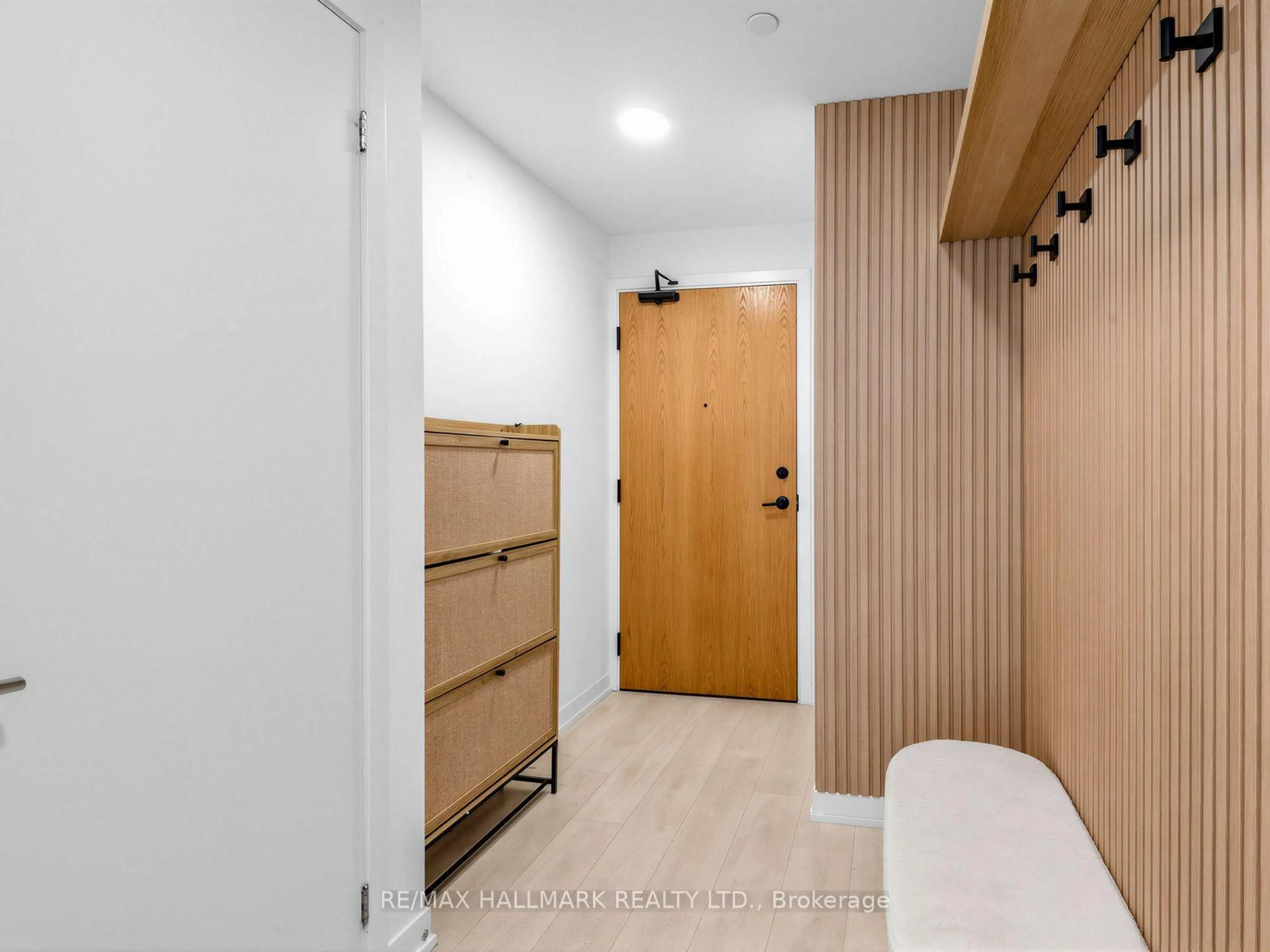 Indoor entryway for 7950 Bathurst St #1311, Vaughan Ontario L4J 0L4